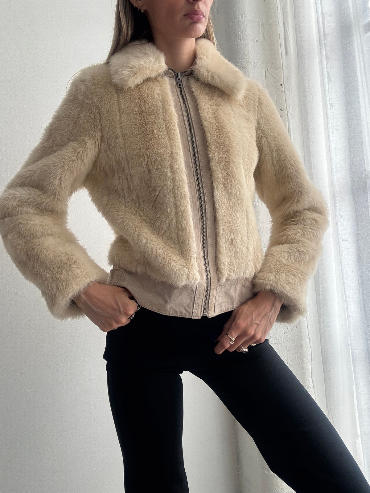 Vintage Y2K Cream Faux Fur Cropped Bomber Jacket - Size M