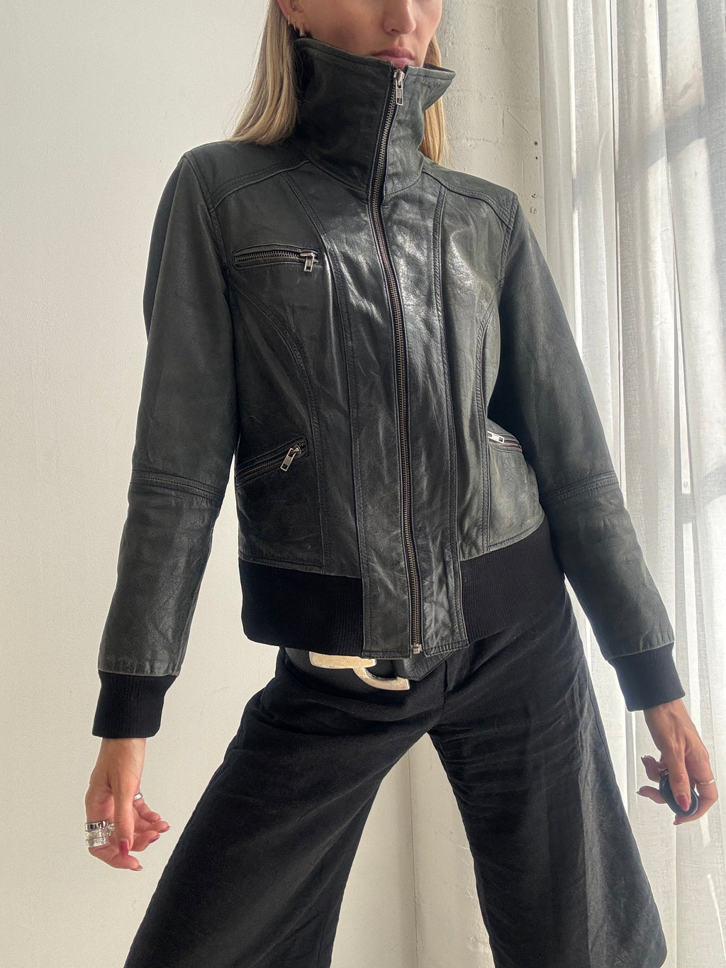 Vintage 90s Black Leather Bomber Jacket - Size M/L