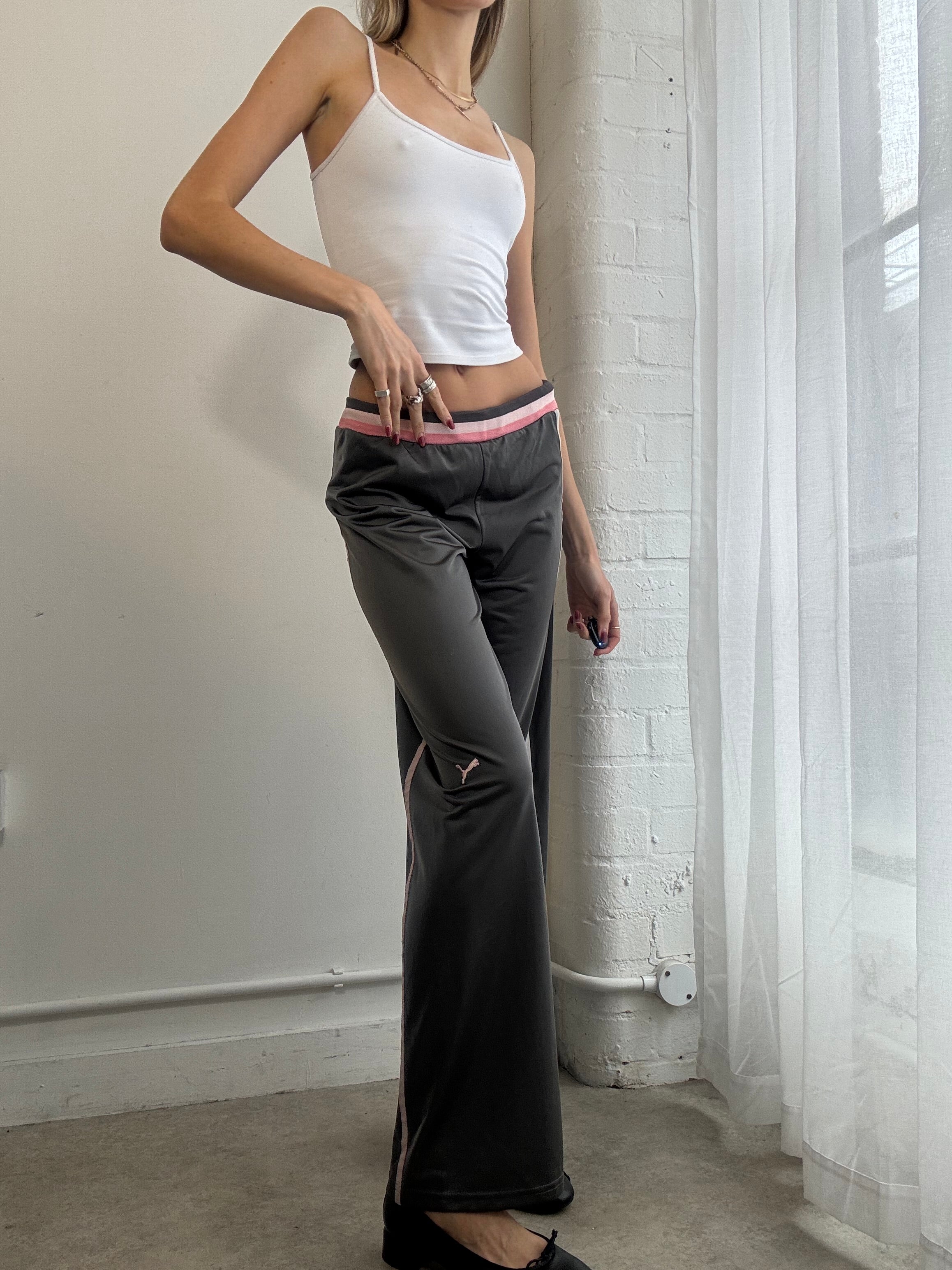 Vintage Y2K Puma grey straight leg tracksuit pants trousers with pink trim