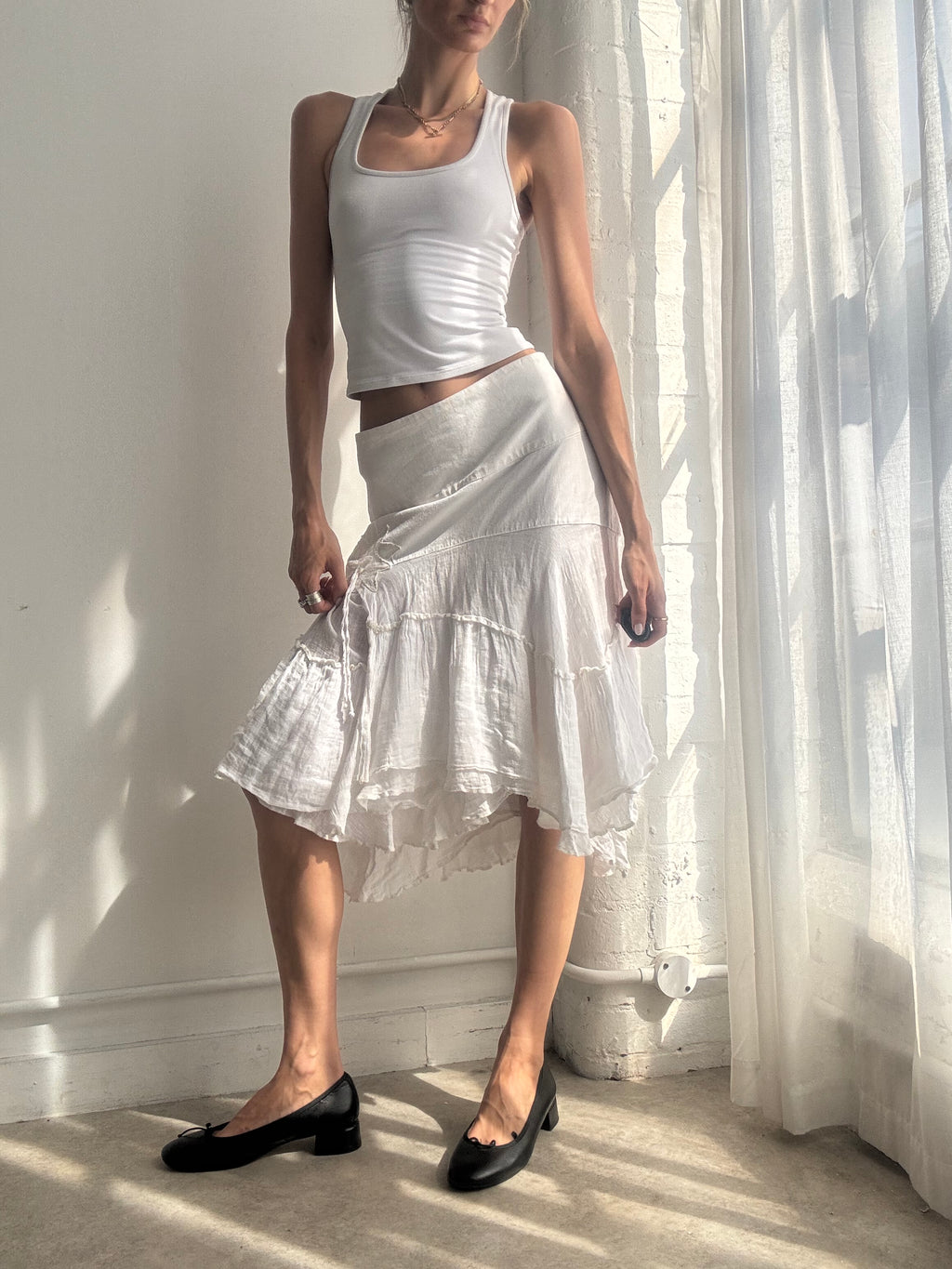 Vintage Y2K White Cotton Asymmetric Tiered Midi Skirt - Size M