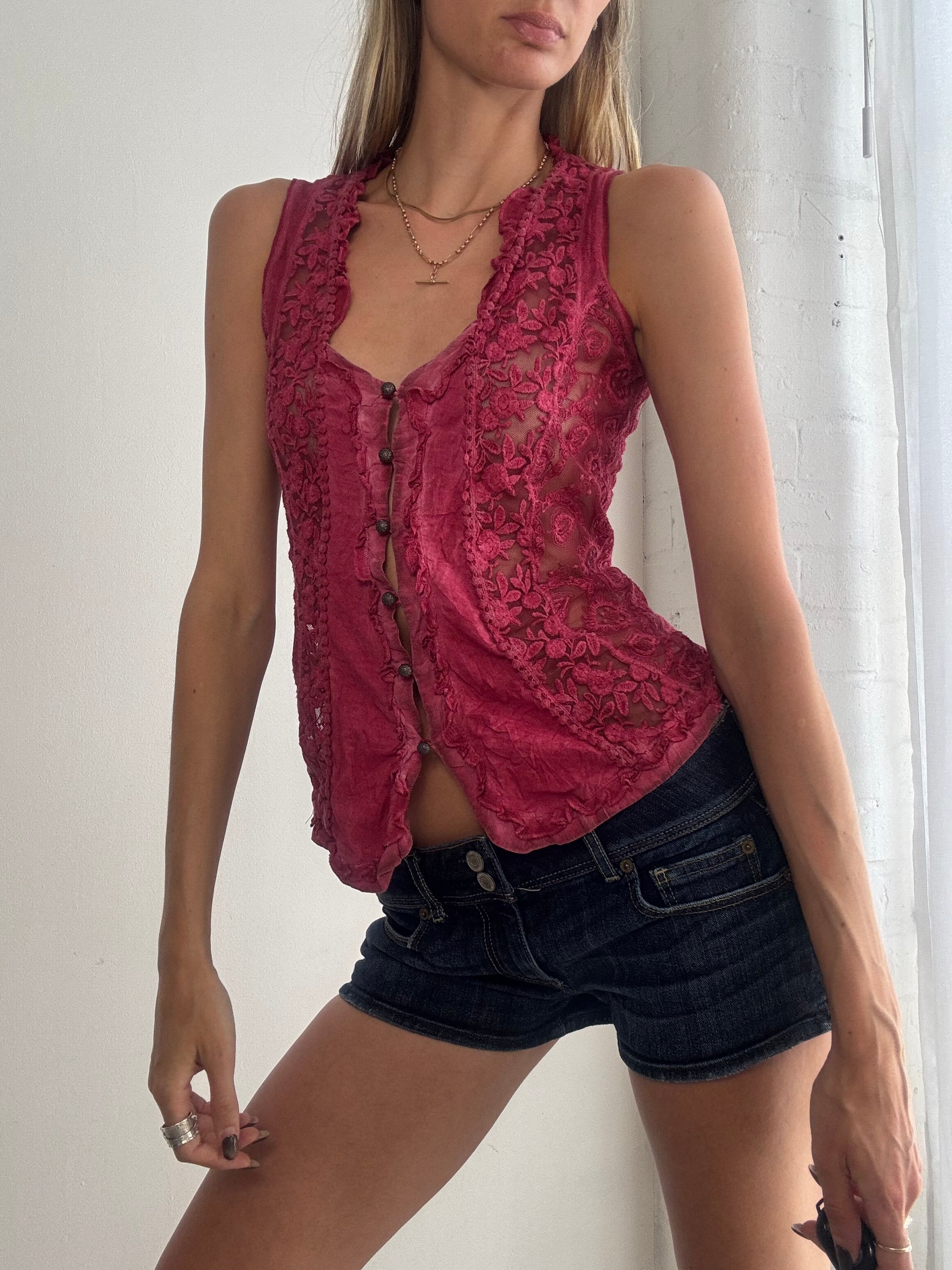 Vintage Y2K red lace sleeveless top - Size S