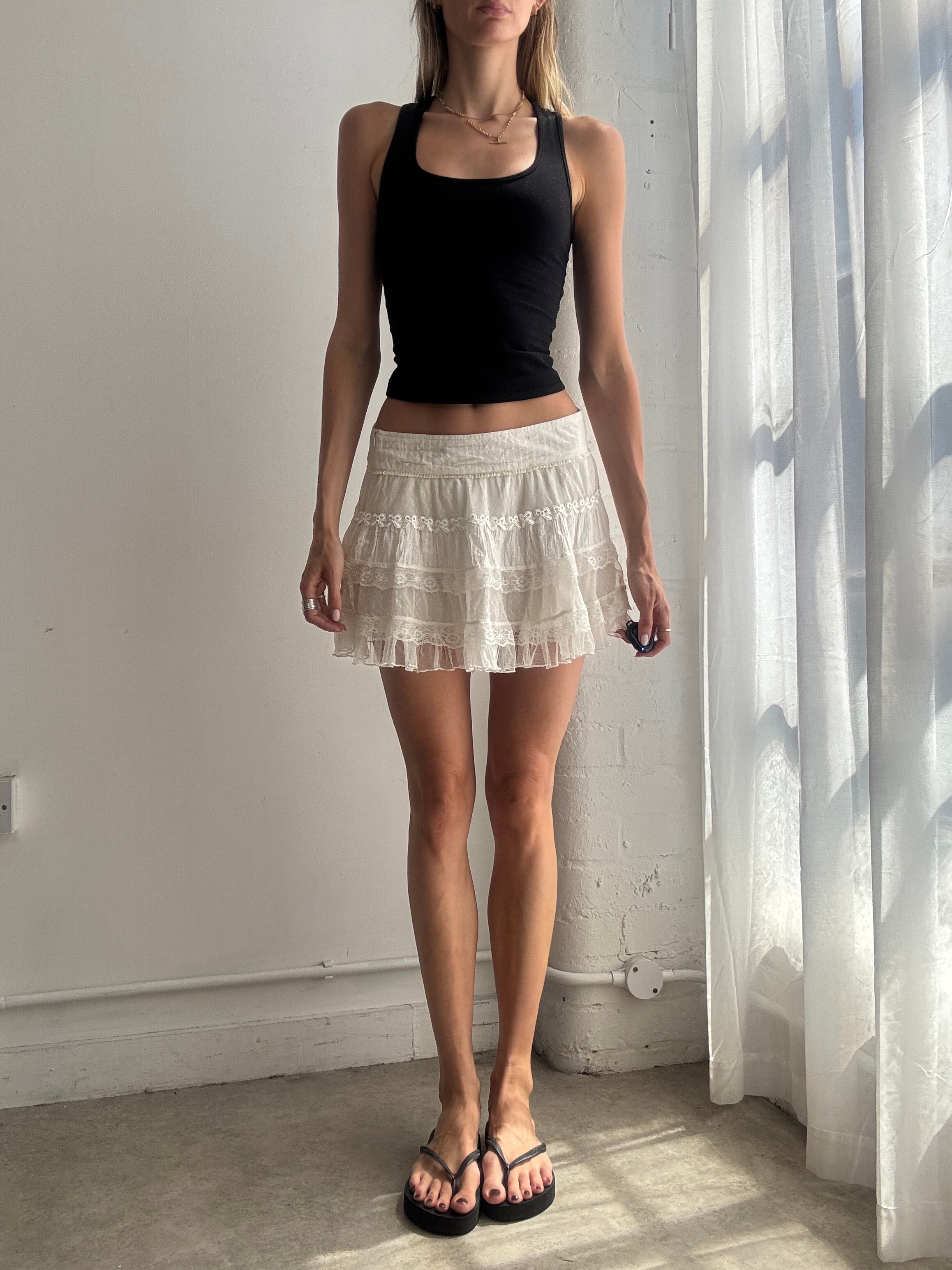 Vintage White Lace Mini Skirt Y2K - Size XS