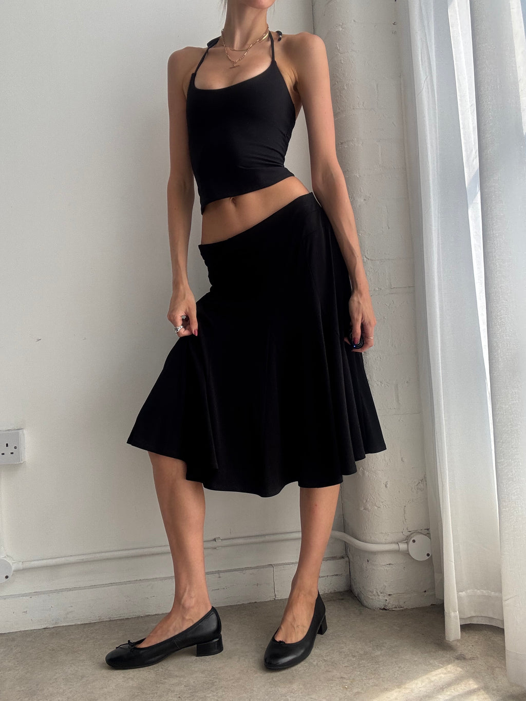 Vintage Y2K Black Asymmetric Slinky Midi Skirt – Low Rise Flared Skirt
