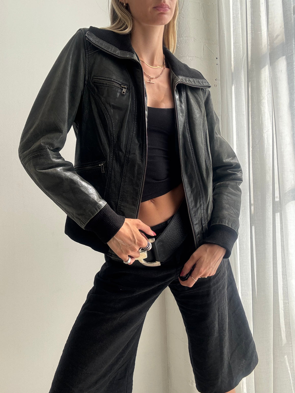 Vintage 90s Black Leather Bomber Jacket - Size M/L