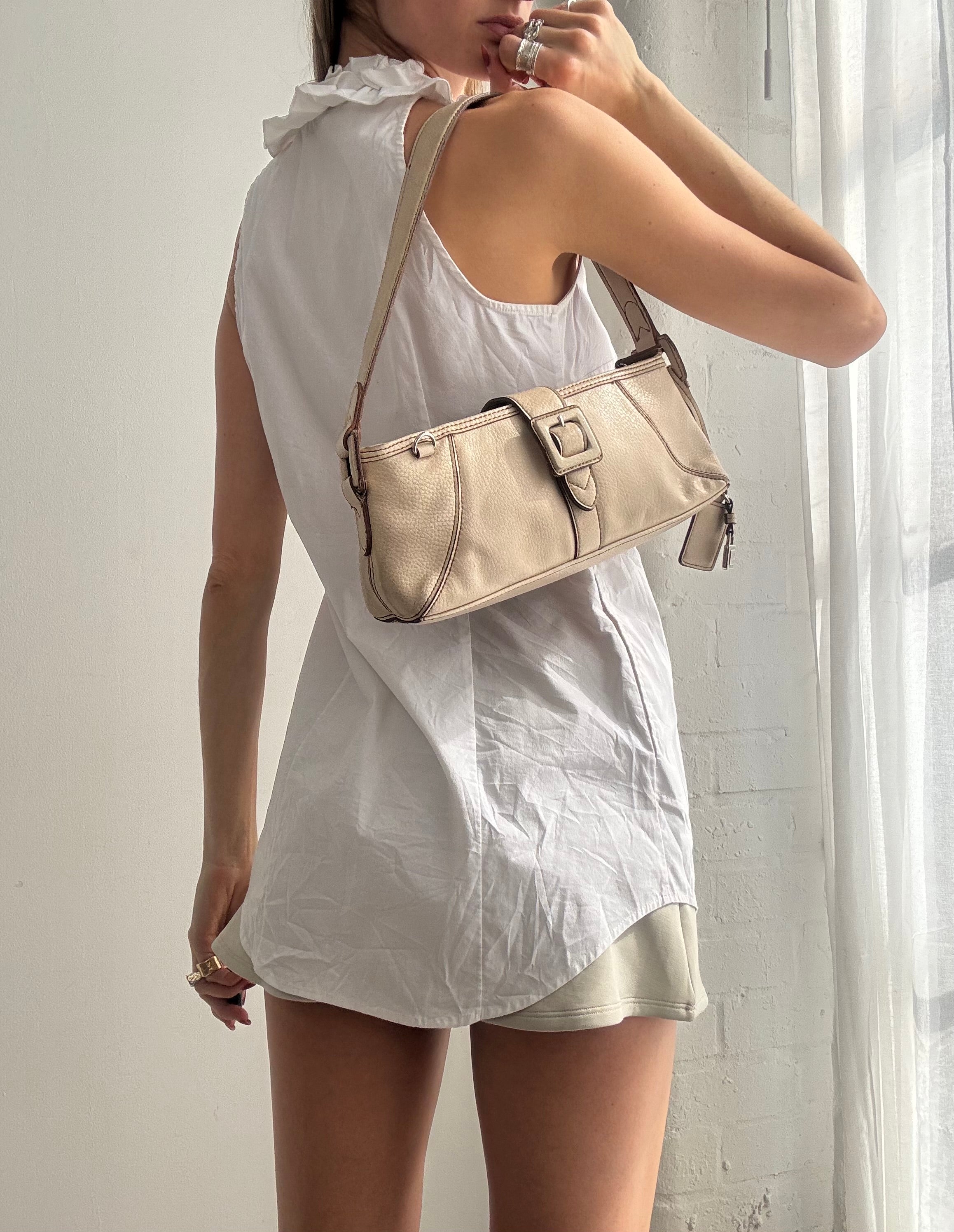 Vintage Y2K white ruffle sleeveless blouse