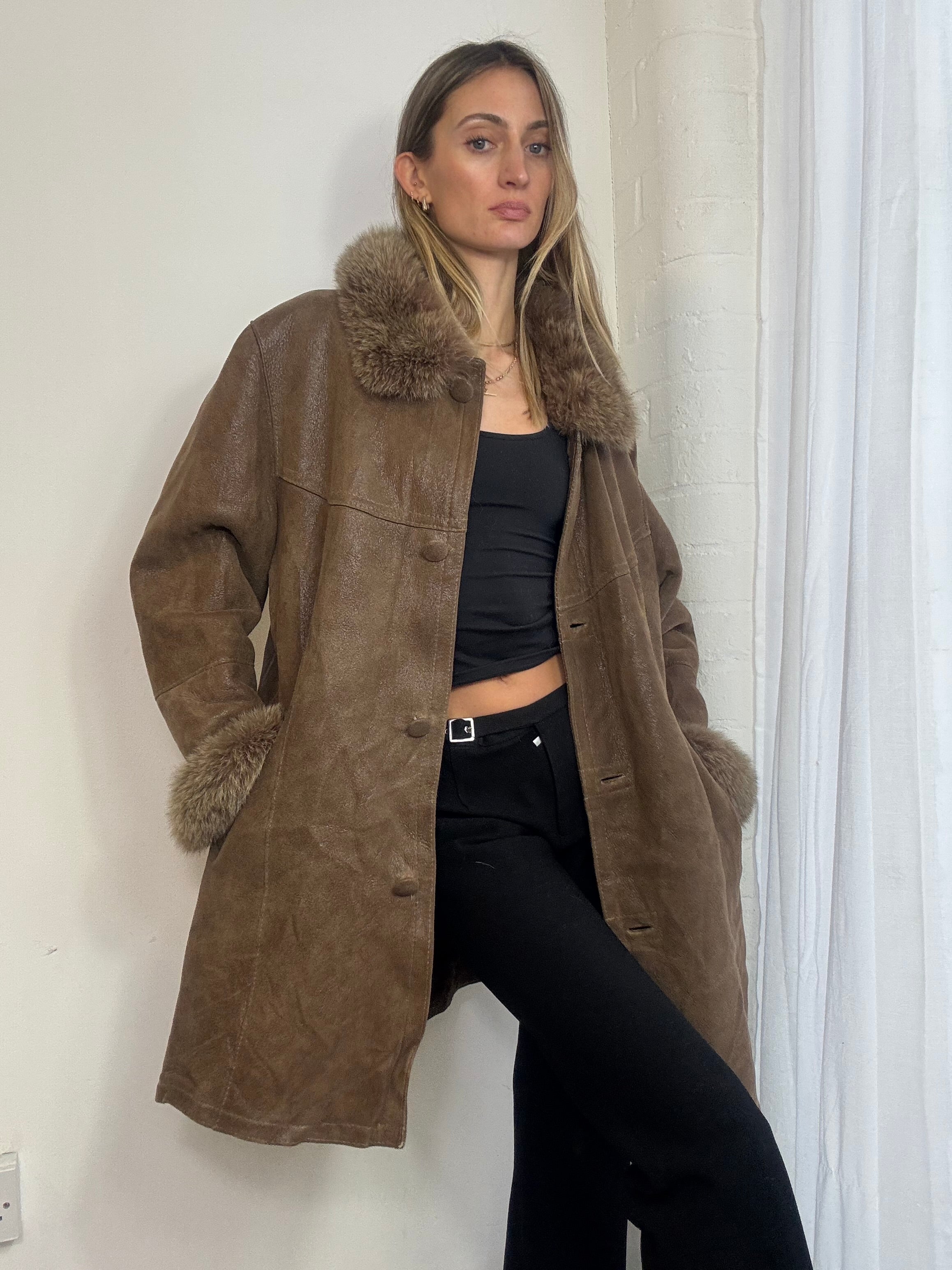 Vintage 90s brown leather hooded coat fur trim