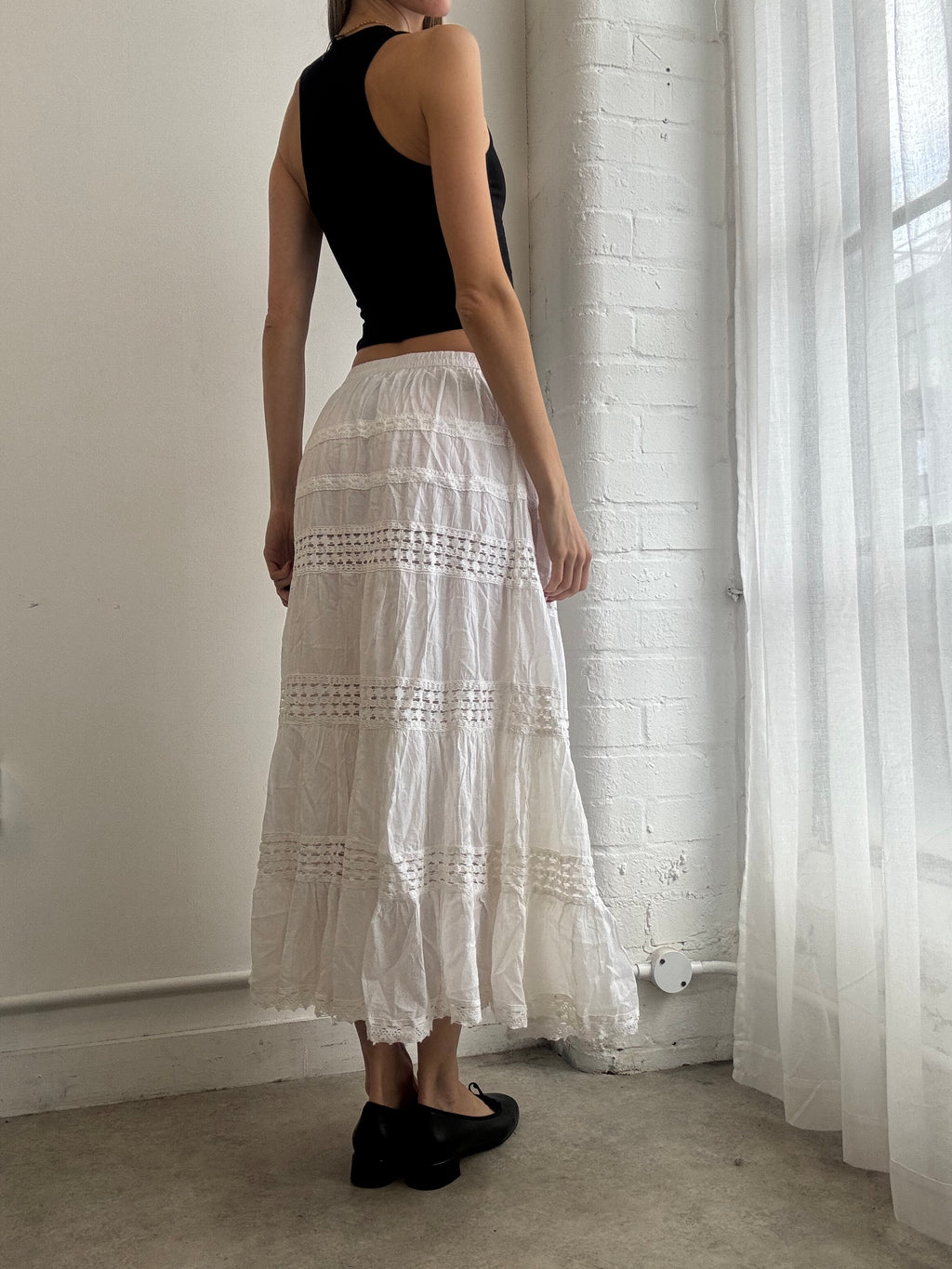 Vintage Y2K white tiered lace maxi skirt