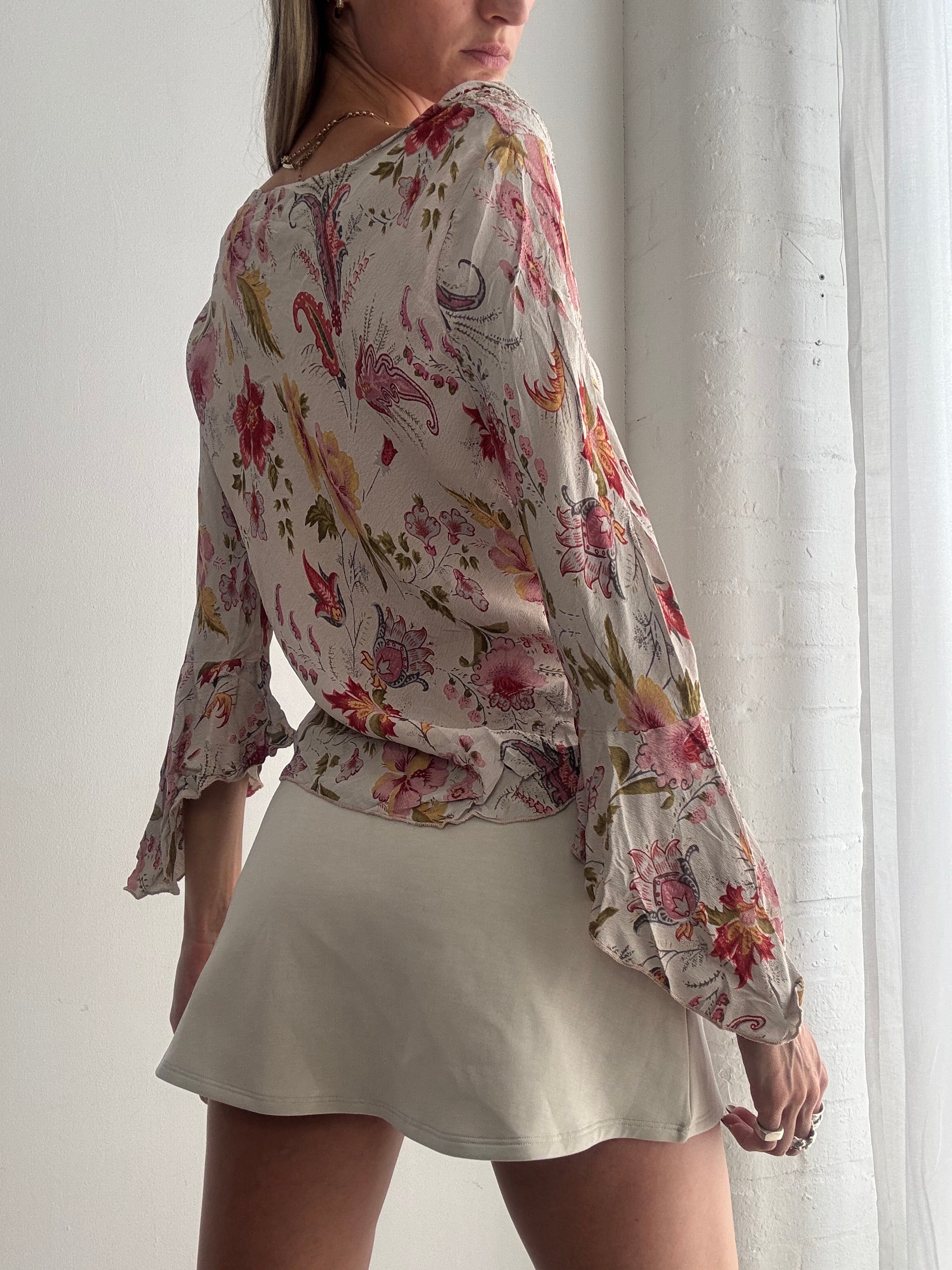 Vintage Y2K floral handkerchief hem blouse - Size M