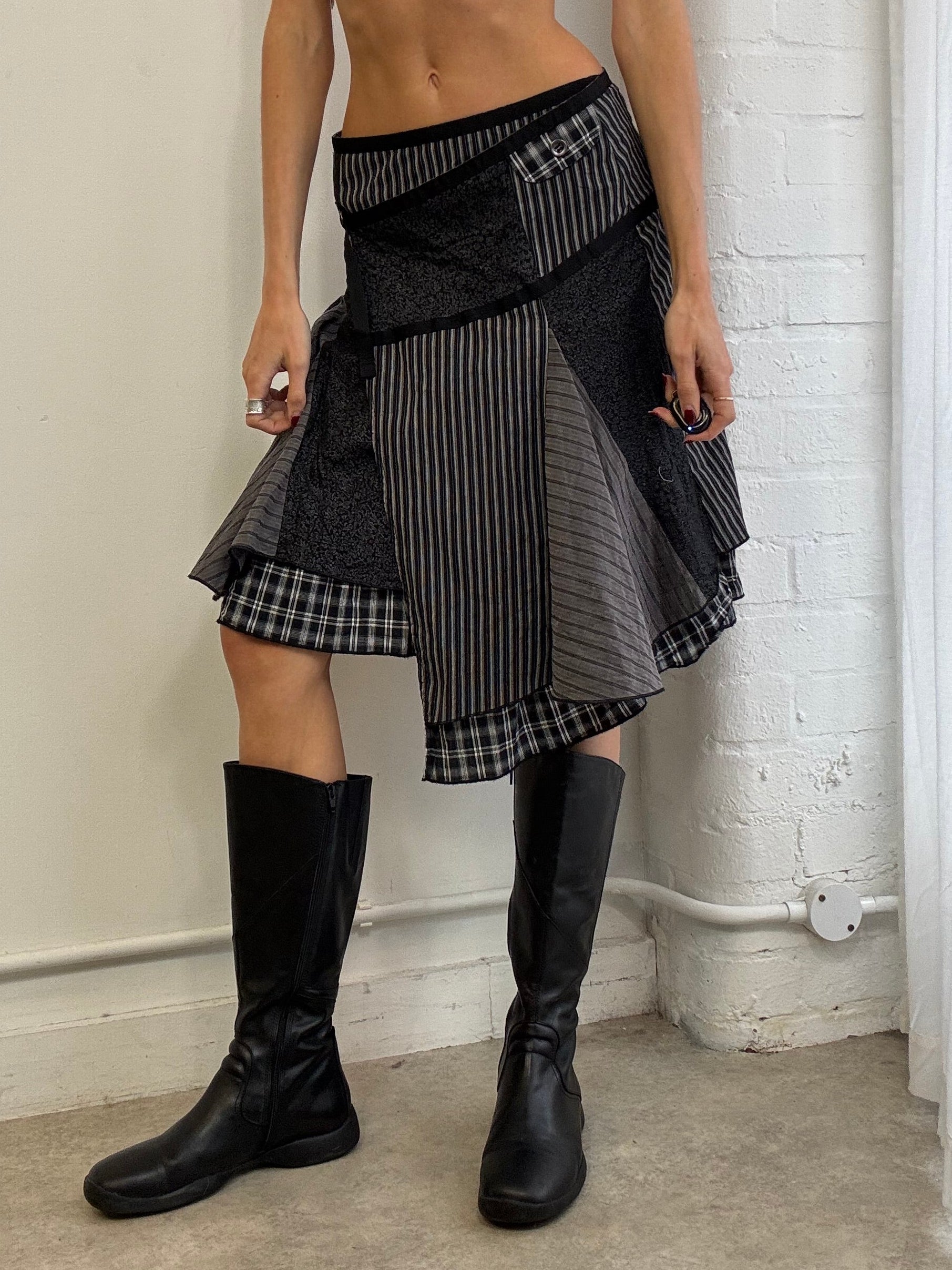 Vintage Y2K pinstripe wrap skirt black