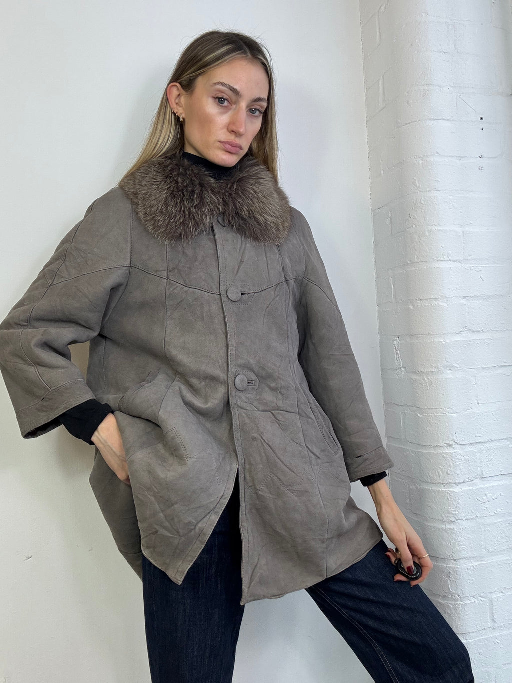 Vintage sheepskin coat with fur collar