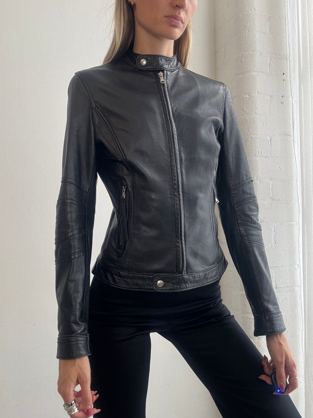Vintage Y2K Black Leather Fitted Biker Jacket - Size S