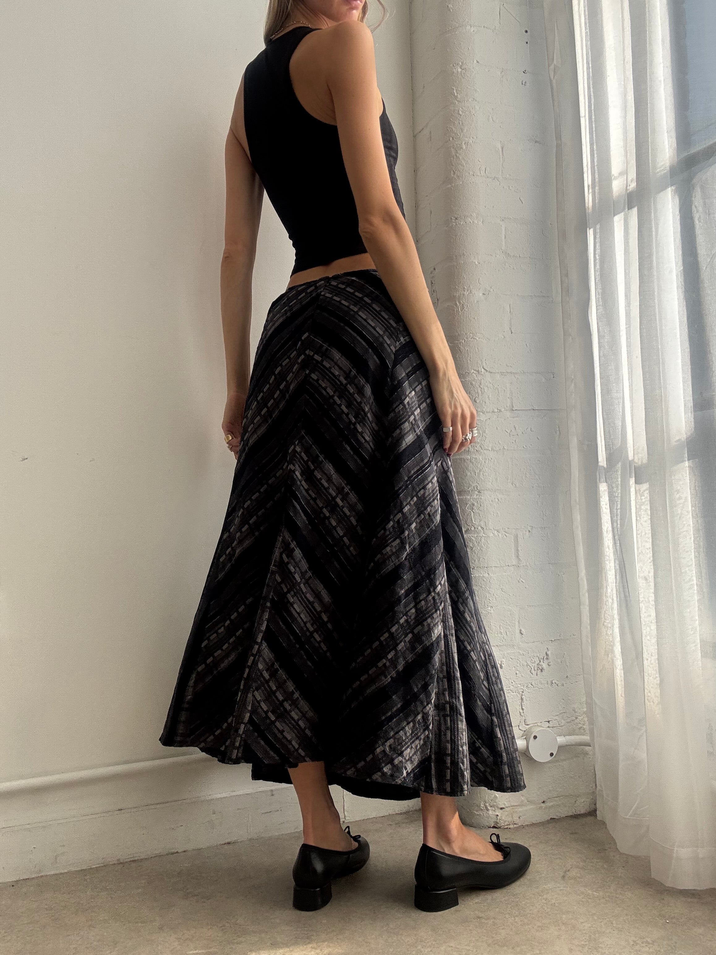 Vintage Y2K black & grey striped midi skirt