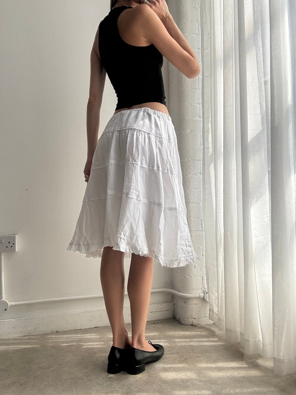 Vintage Calvin Klein white tiered peasant midi skirt - size XS/S