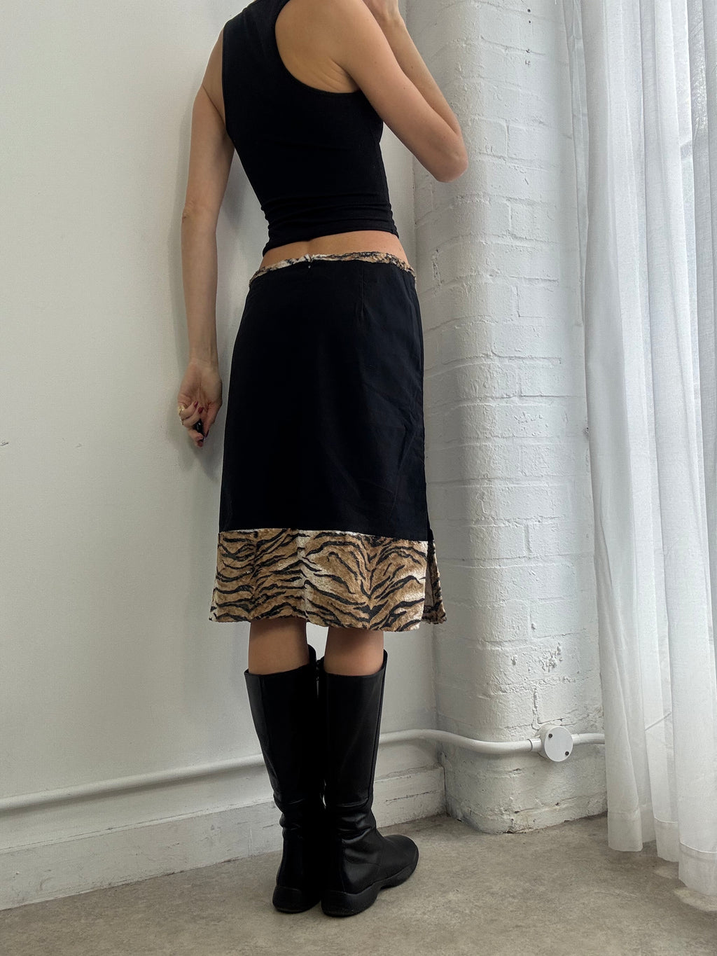 Vintage Y2K black animal print trim midi skirt