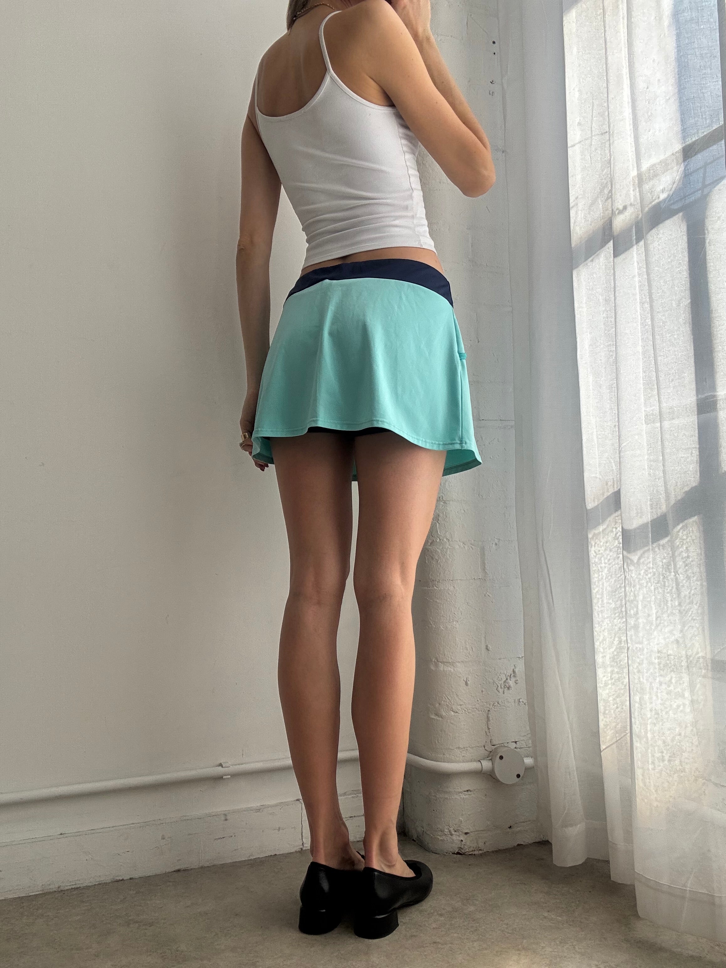 Vintage Y2K turquoise tennis mini skirt / skort