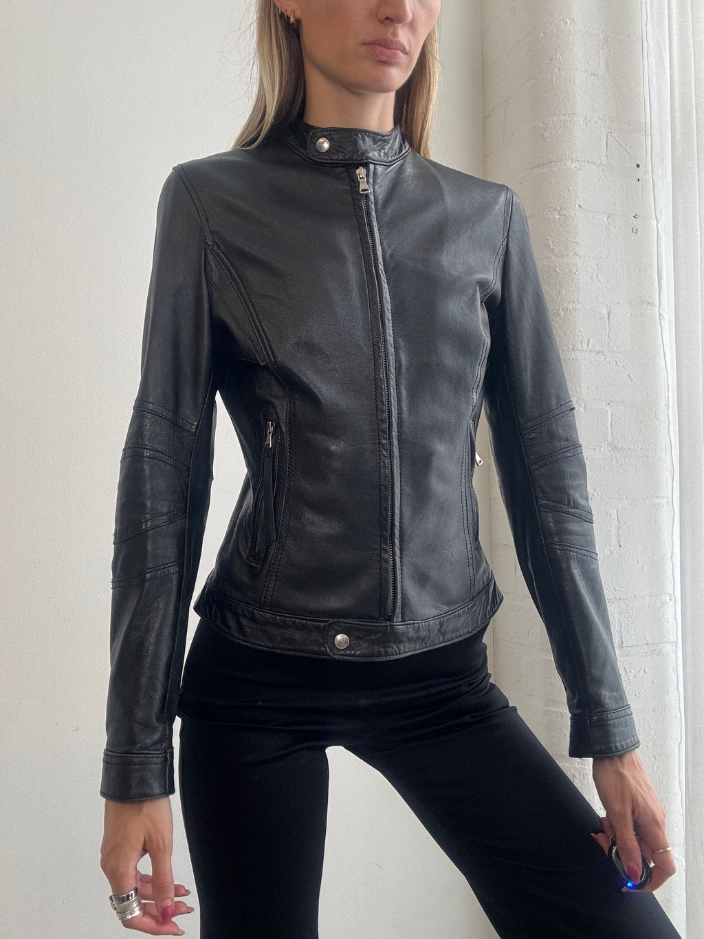 Vintage Y2K Black Leather Fitted Biker Jacket - Size S
