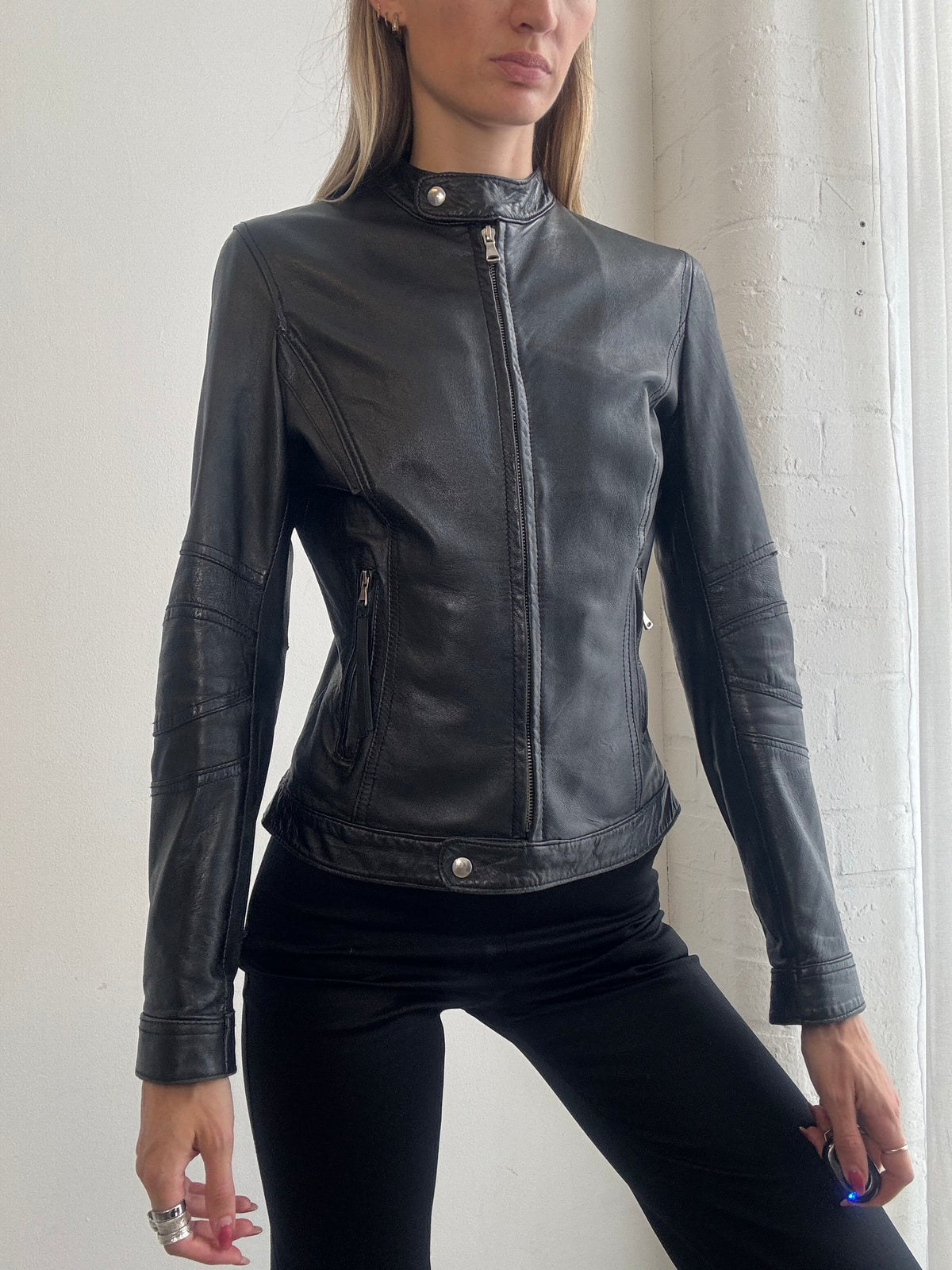 Vintage Y2K Black Leather Fitted Biker Jacket - Size S