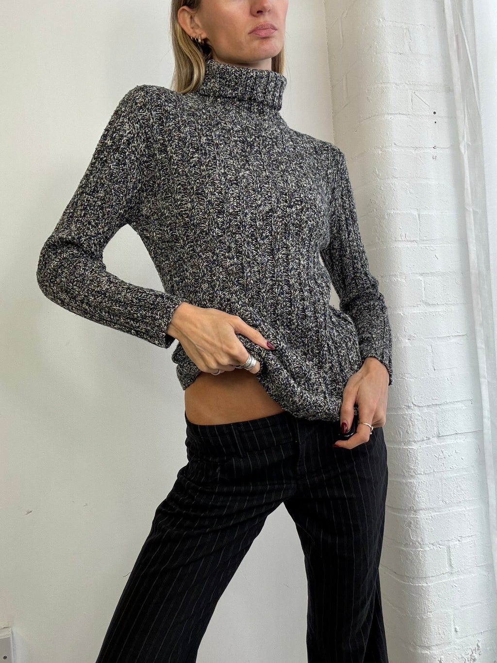 Vintage Y2K grey knitted polo neck jumper