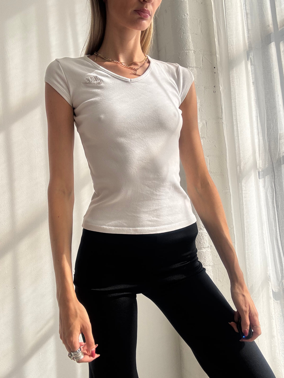 Vintage Y2K White Nike Fitted V Neck T-Shirt - Size S