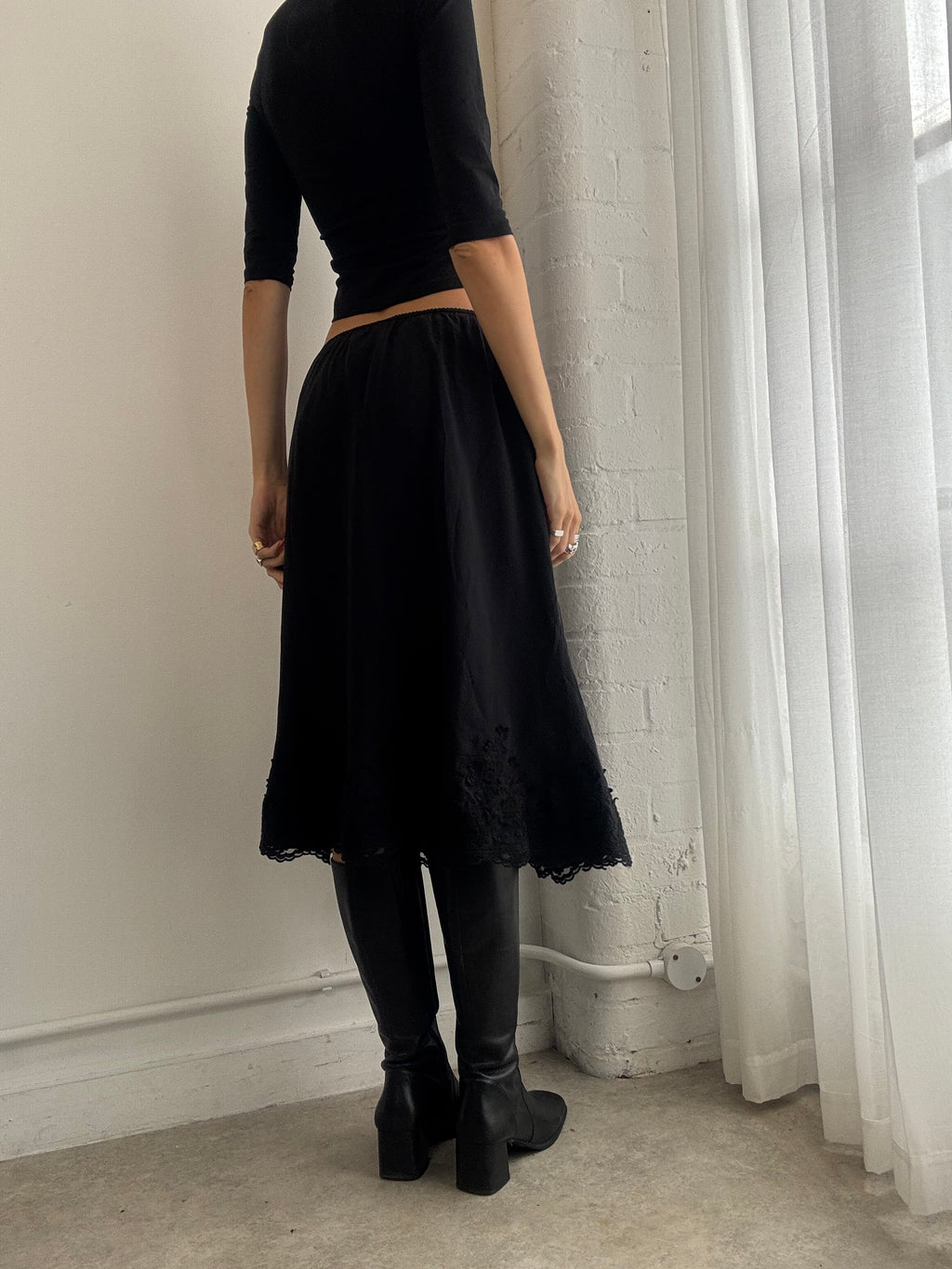Vintage Y2K Black Floaty Silk & Lace Midi Skirt - Size M