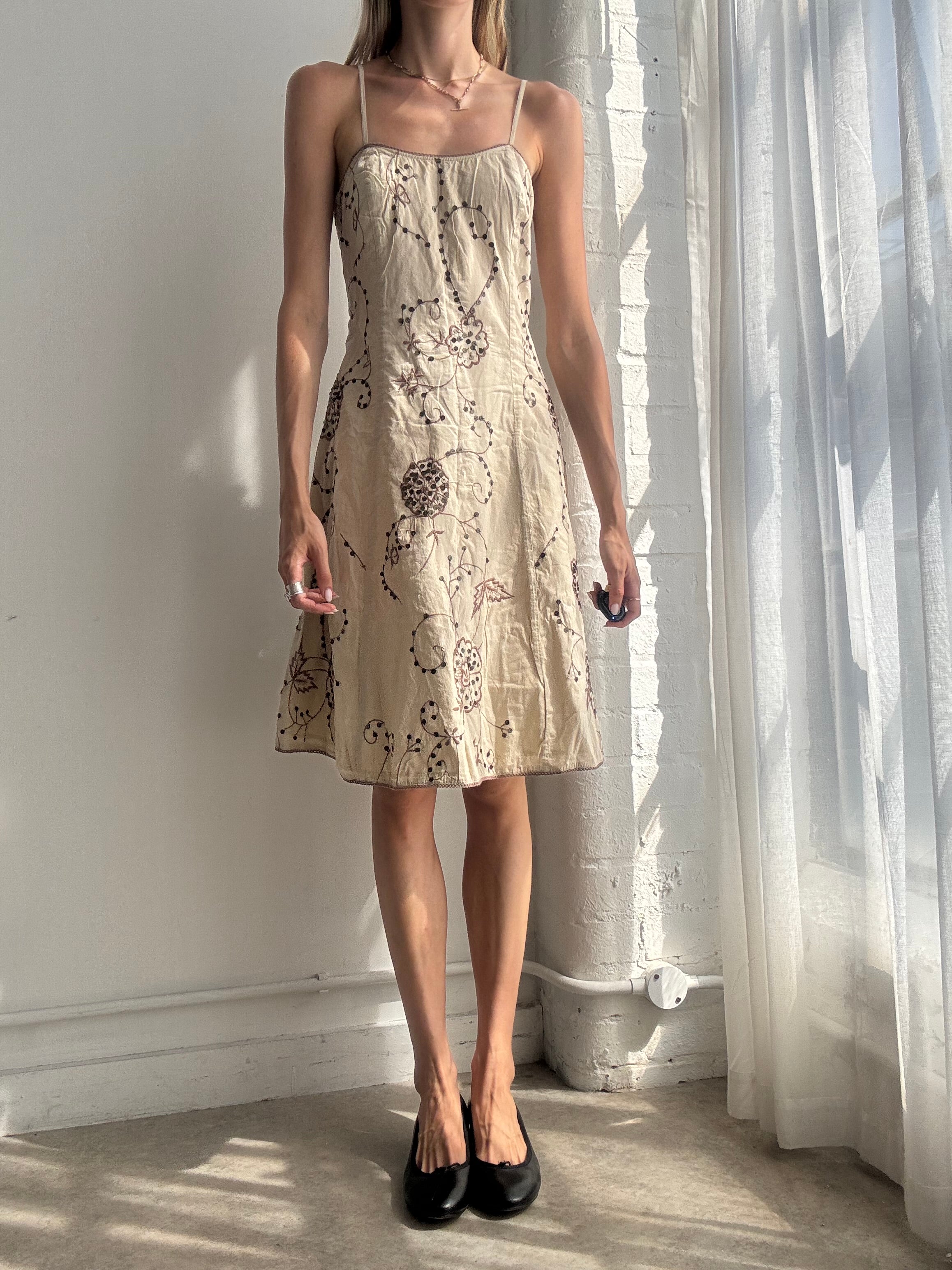 Vintage Y2K Beige Floral Embroidered Slip Dress - Size M