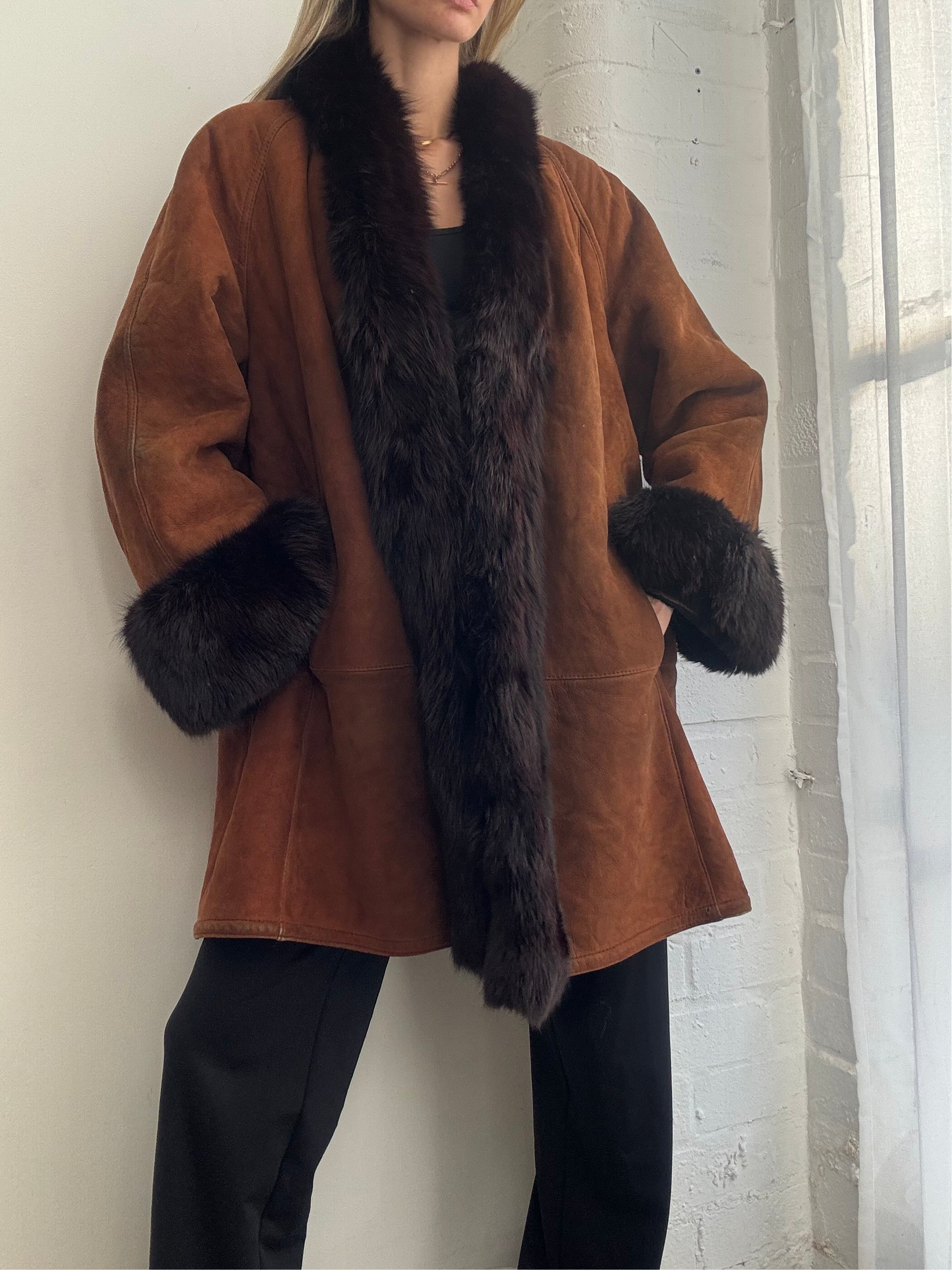 Vintage 90s brown sheepskin suede & fox fur trim coat