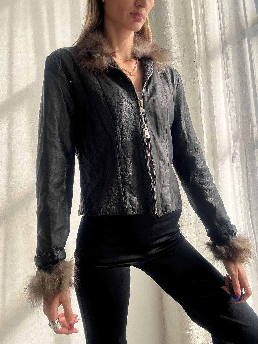 Vintage Y2K Black Leather Jacket with Fox Fur Trim - Size S