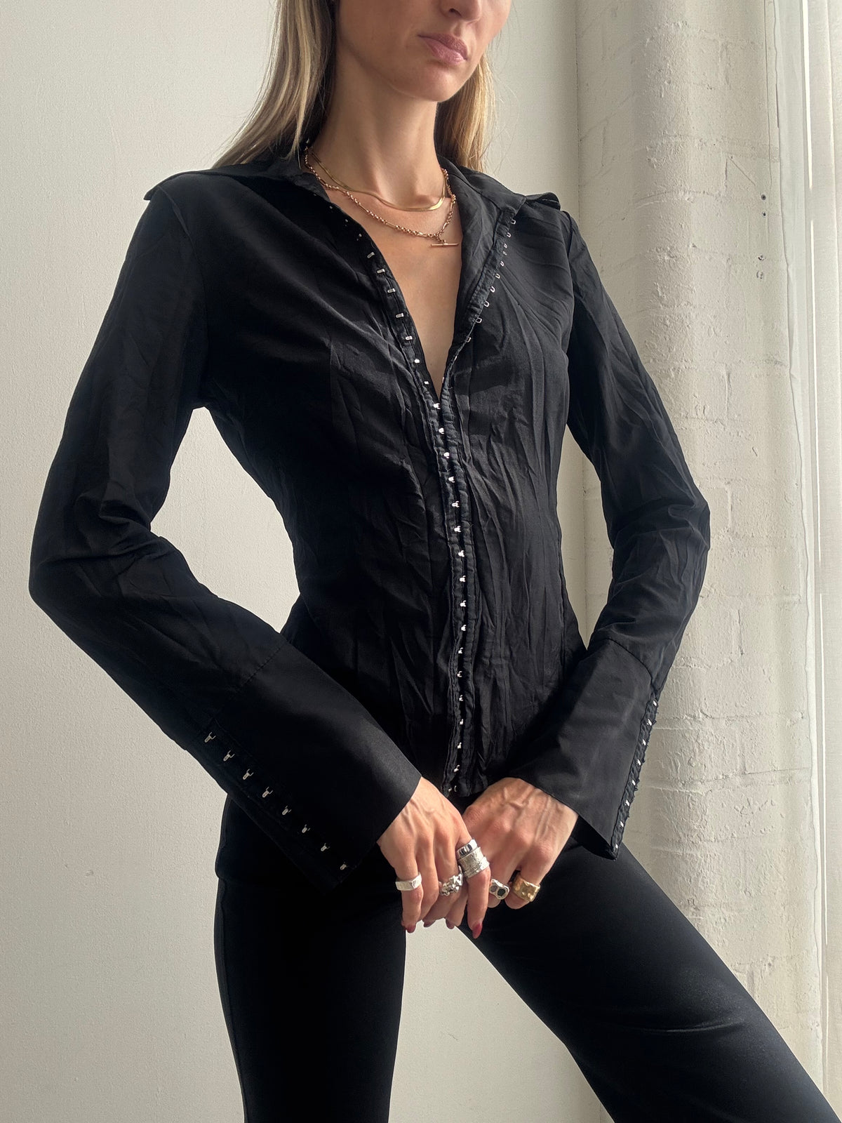 Vintage Y2K Black Fitted Hook & Eye Shirt Top - Size m
