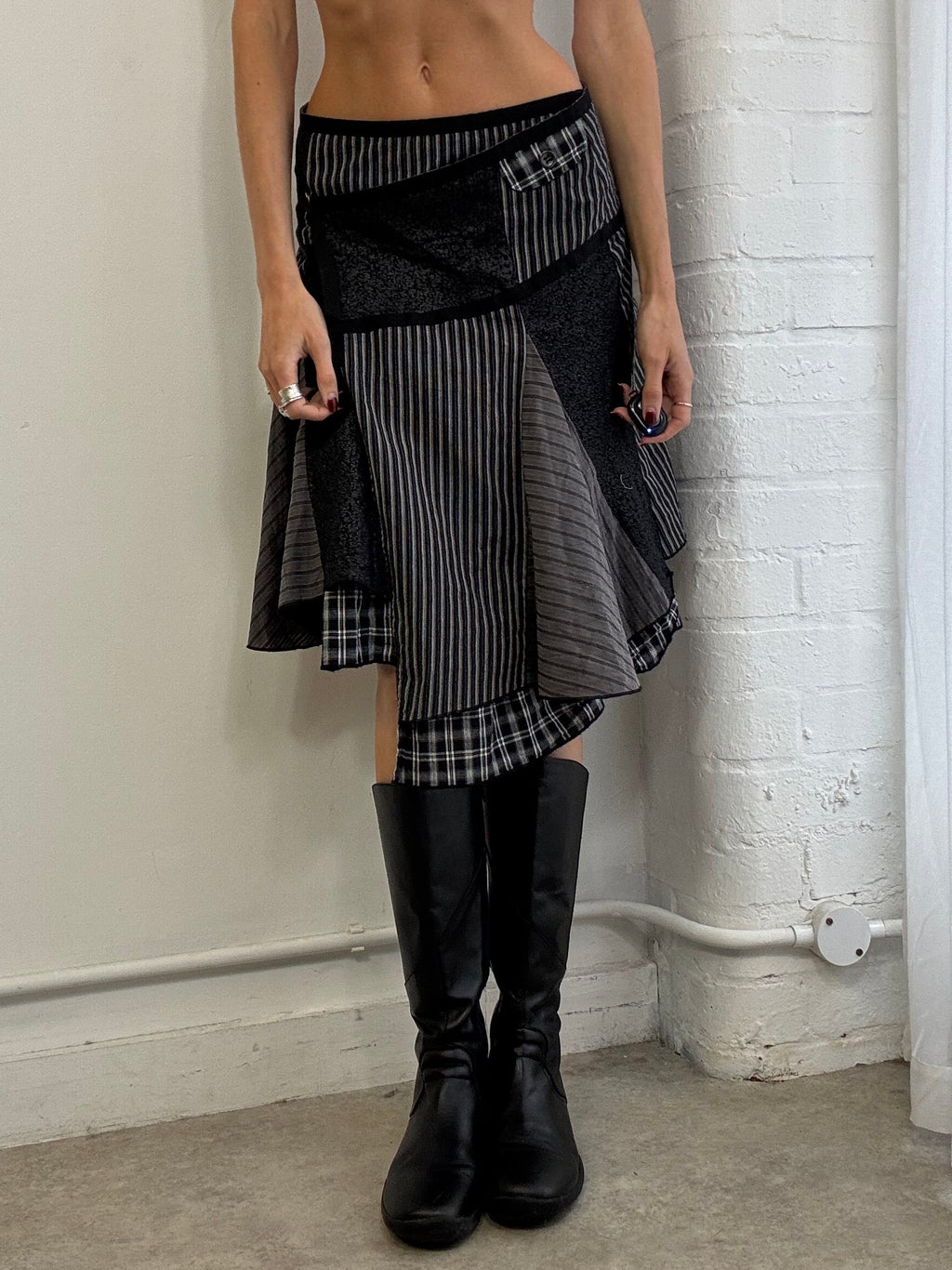 Vintage Y2K pinstripe wrap skirt black