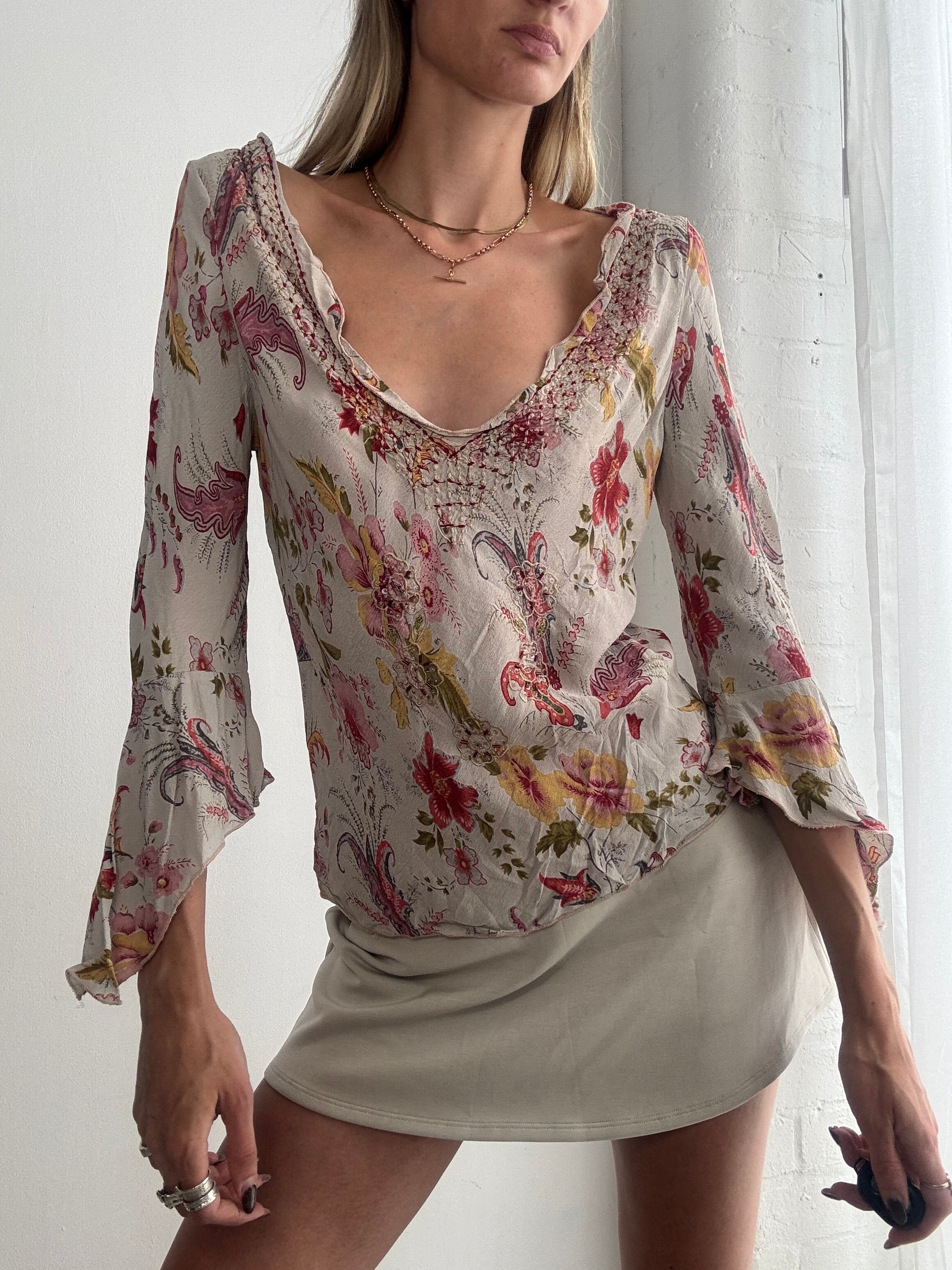 Vintage Y2K floral handkerchief hem blouse - Size M