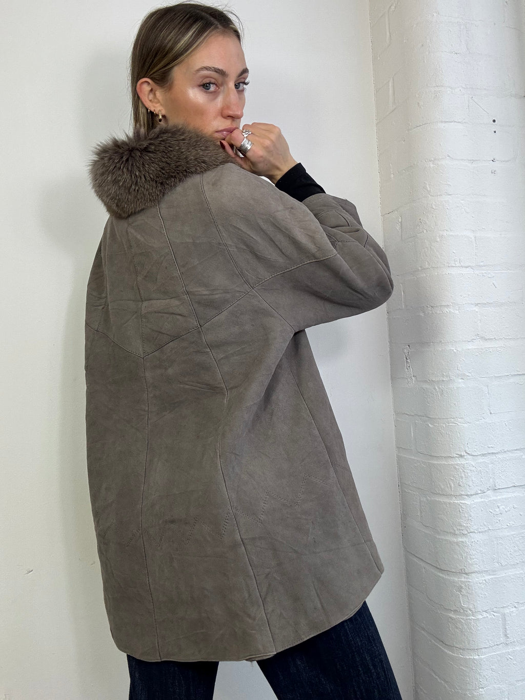 Vintage sheepskin coat with fur collar