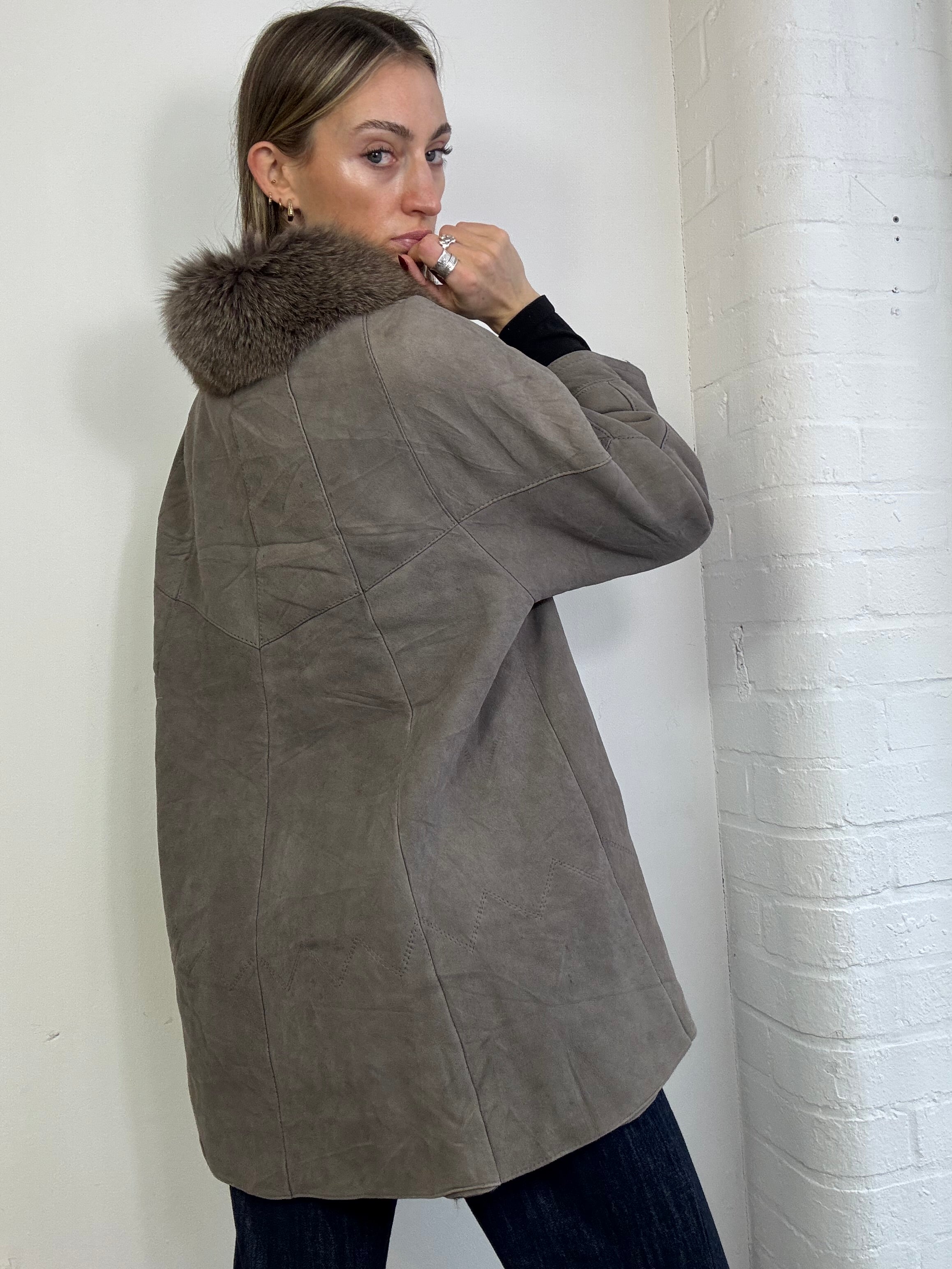 Vintage sheepskin coat with fur collar