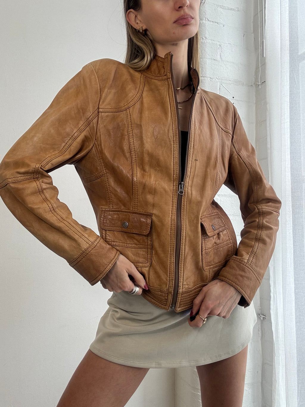 Vintage Y2K tan fitted leather zip up biker jacket