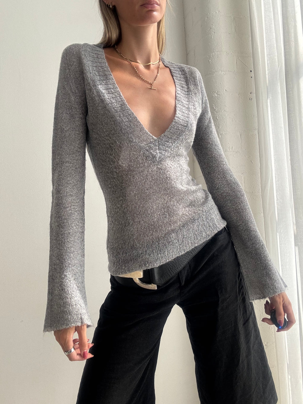 Vintage Y2K Grey Fine Knit Deep V-Neck Top Jumper - Size S