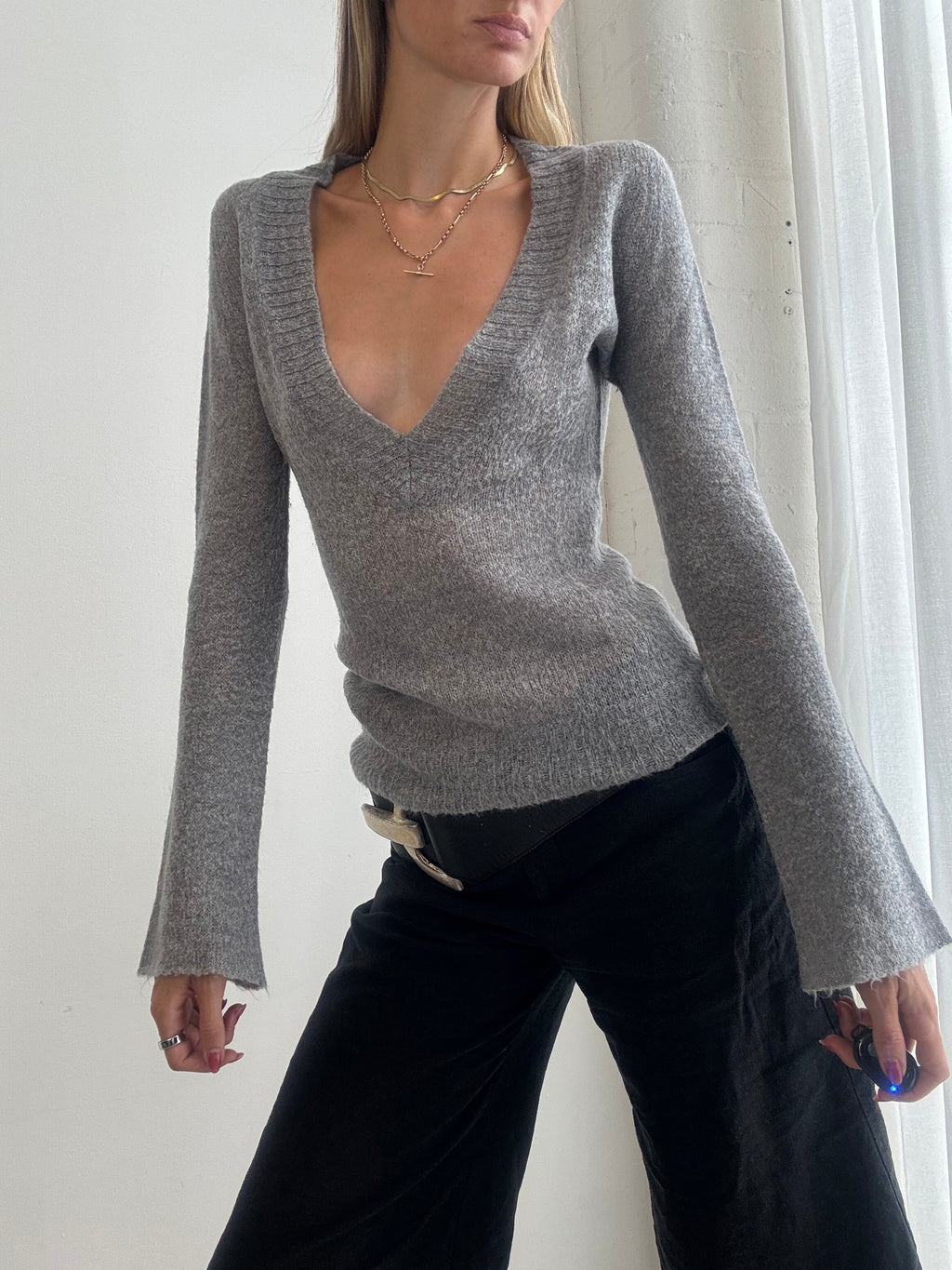 Vintage Y2K Grey Fine Knit Deep V-Neck Top Jumper - Size S
