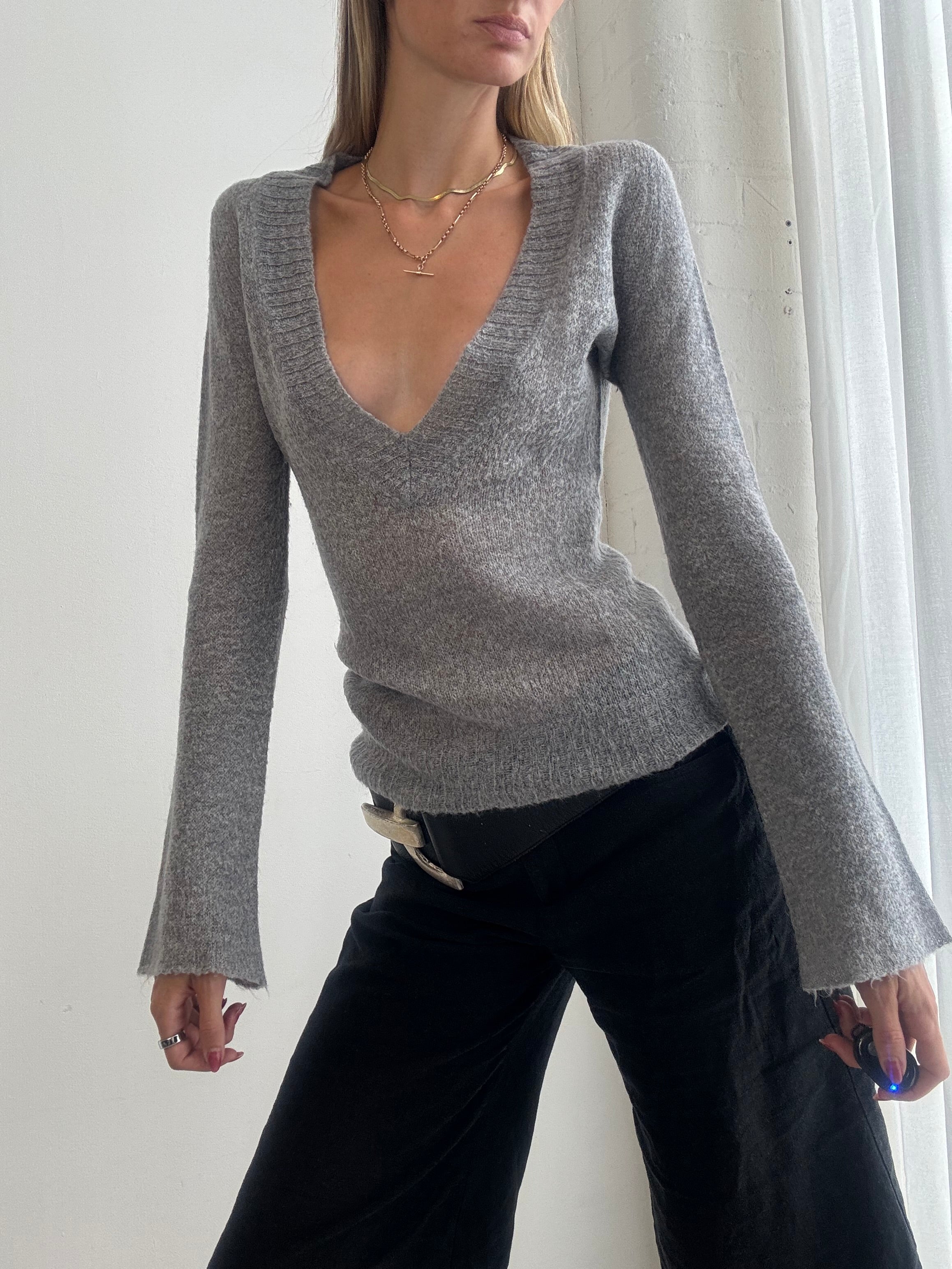 Vintage Y2K Grey Fine Knit Deep V-Neck Top Jumper - Size S