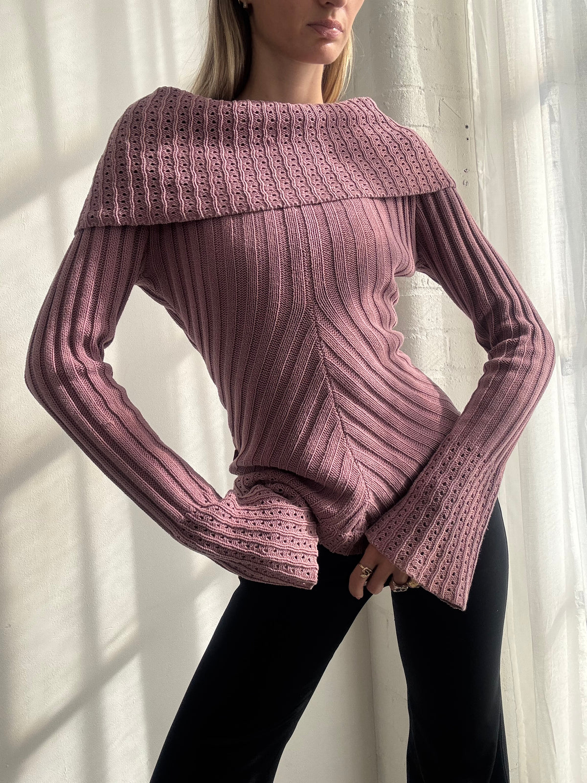 Vintage Y2K Dusty Pink Off Shoulder Knit Bell Sleeve Top - Size M