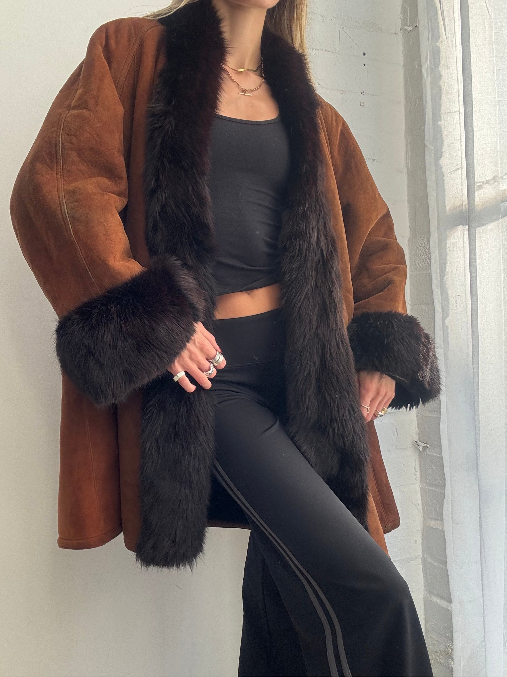 Vintage 90s brown sheepskin suede & fox fur trim coat