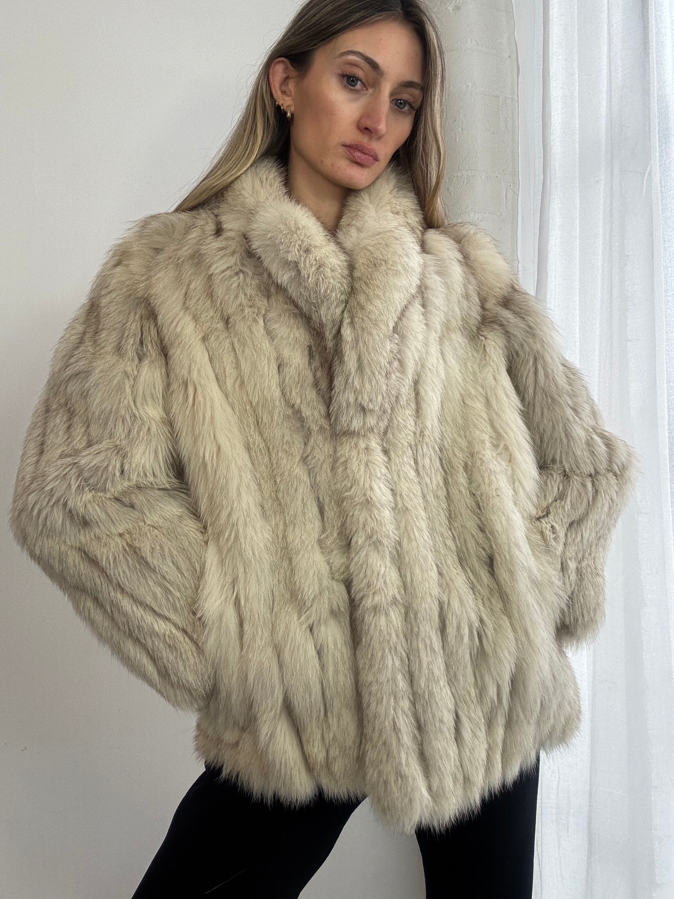 Vintage 90s fox fur coat in white / cream