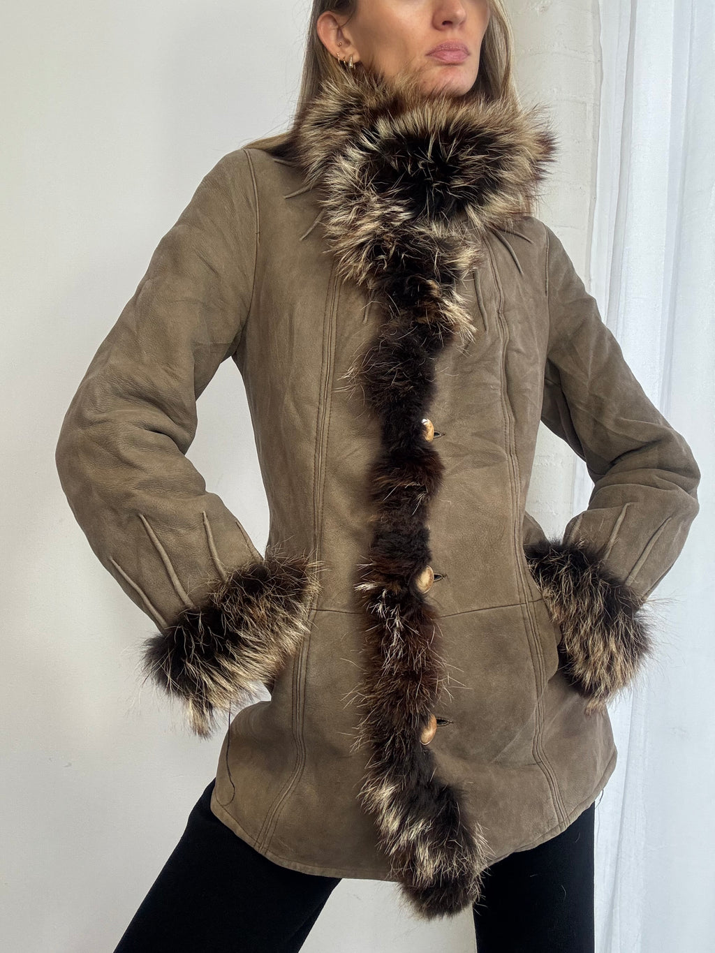 Vintage 90s brown suede coat fur trim