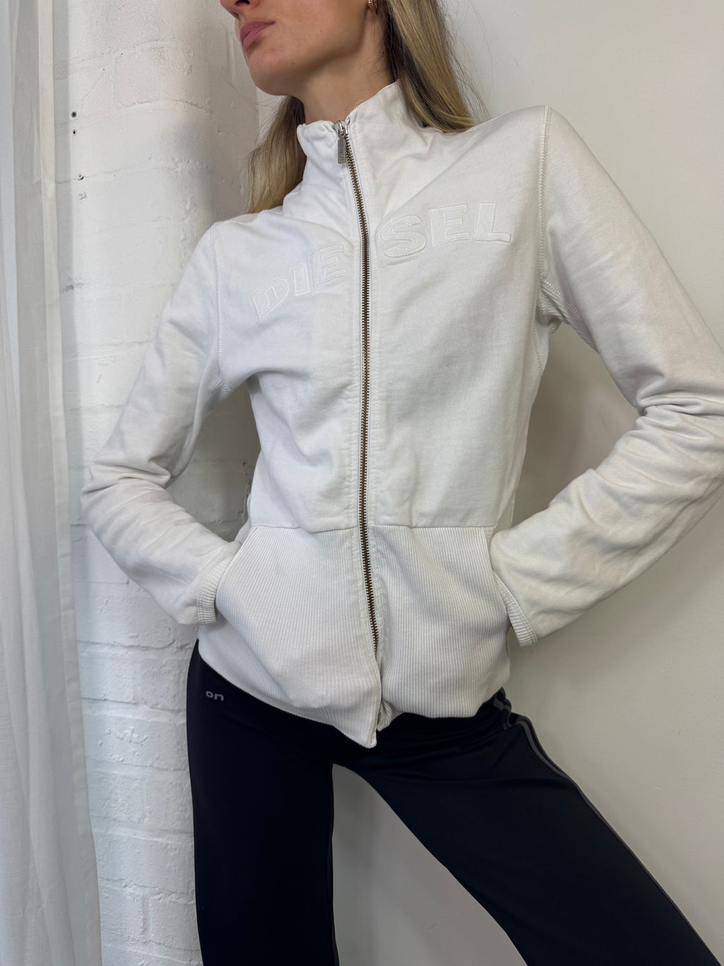 Vintage Y2K Diesel spell out zip up jumper white