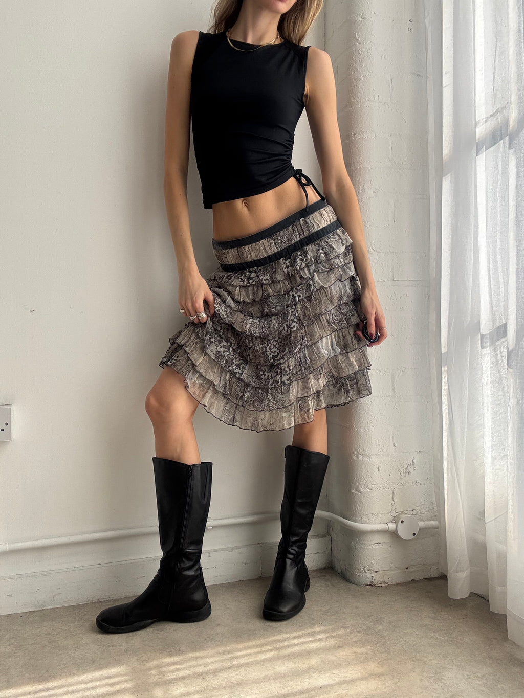 Vintage Y2K tiered ruffle mini skirt beaded