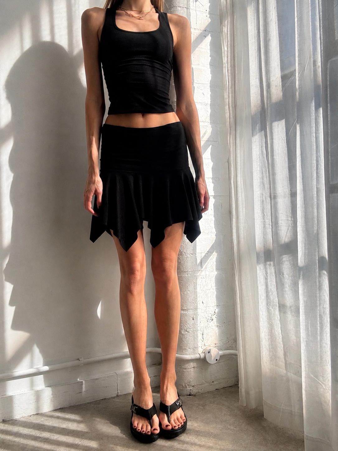 Vintage Y2K black asymmetrical handkerchief hem skirt - Size S