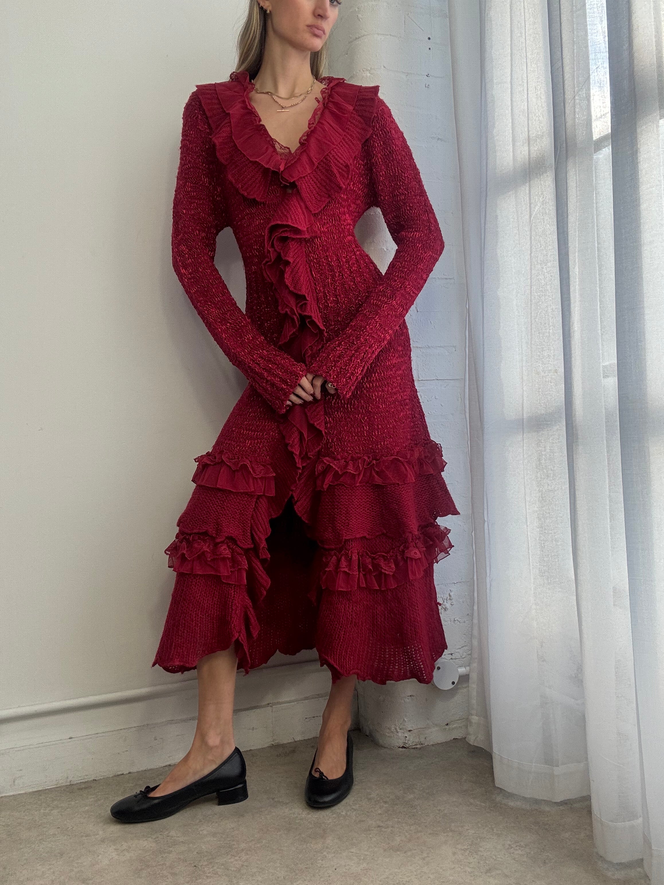 Vintage Y2K knitted cardigan / jumper dress ruffle red