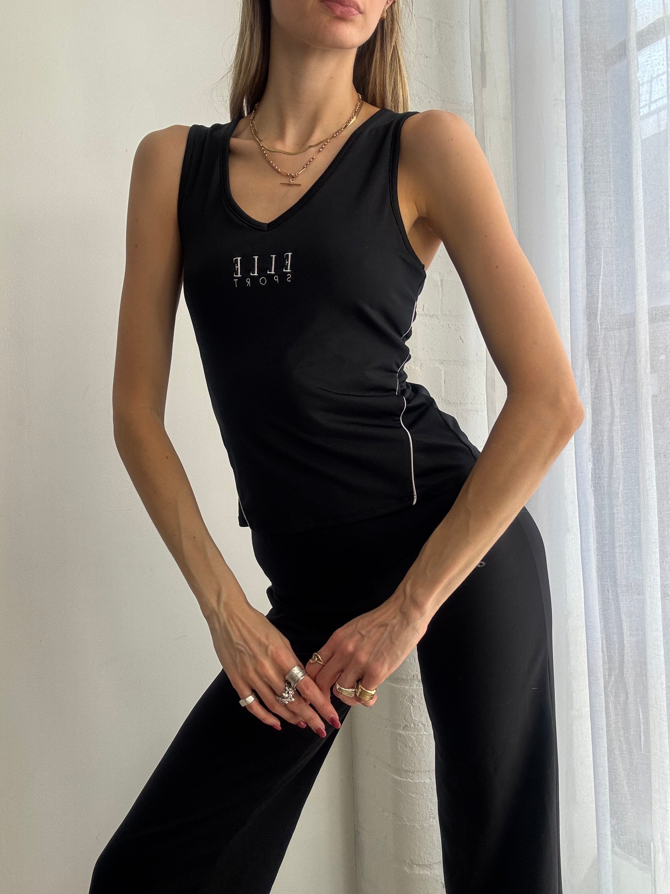 Vintage Y2K elle sport black fitted v neck tank top