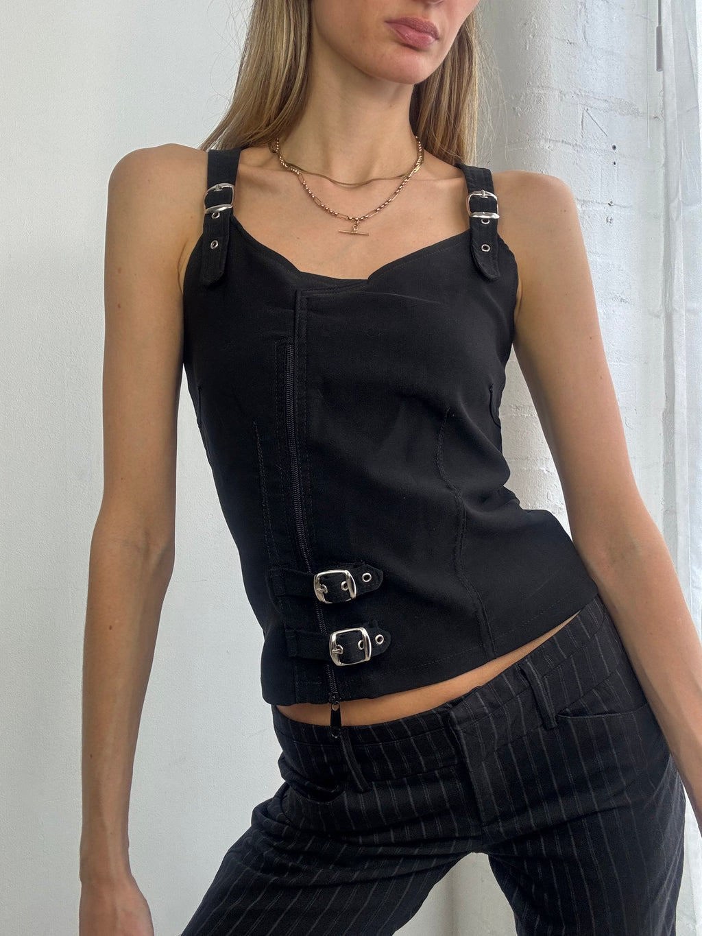 Vintage Y2K black buckle strap cami top