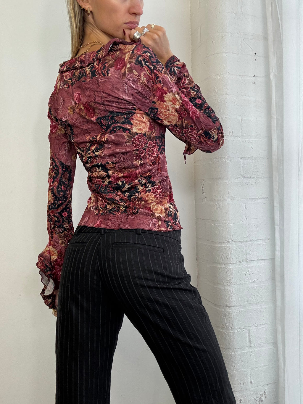 Vintage Y2K floral ruffle top