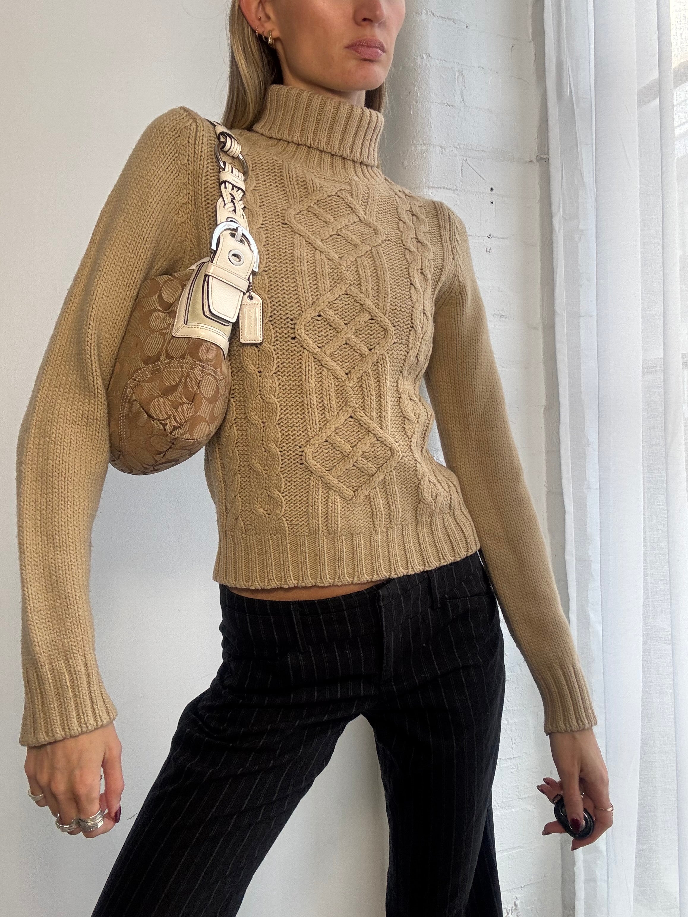 Vintage Y2K beige cable knit roll neck jumper