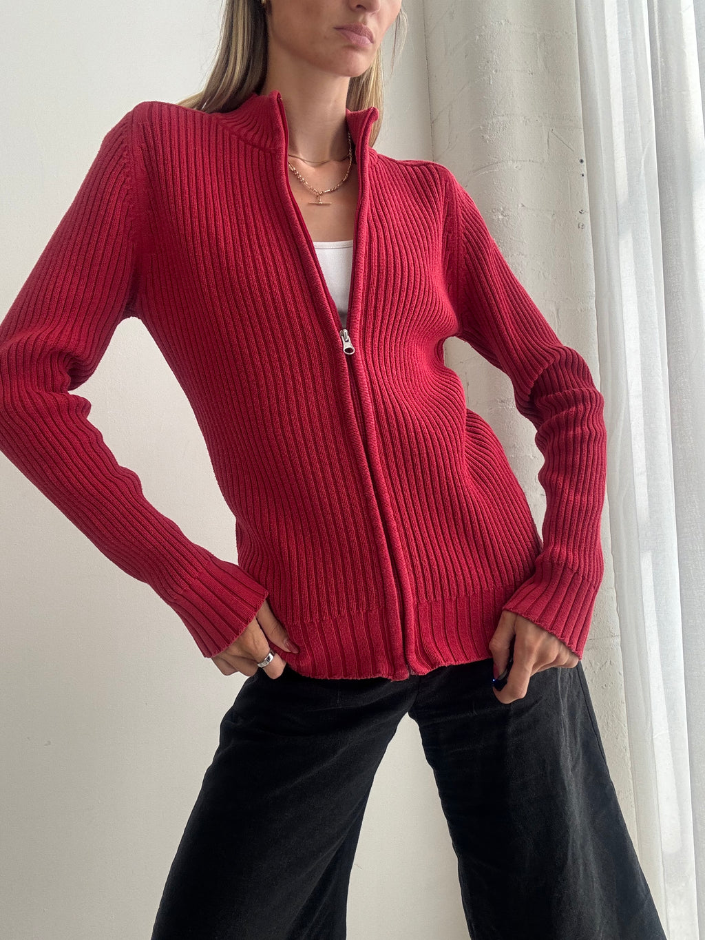 Vintage Y2K Red Ribbed Zip Up Cardigan - Size M