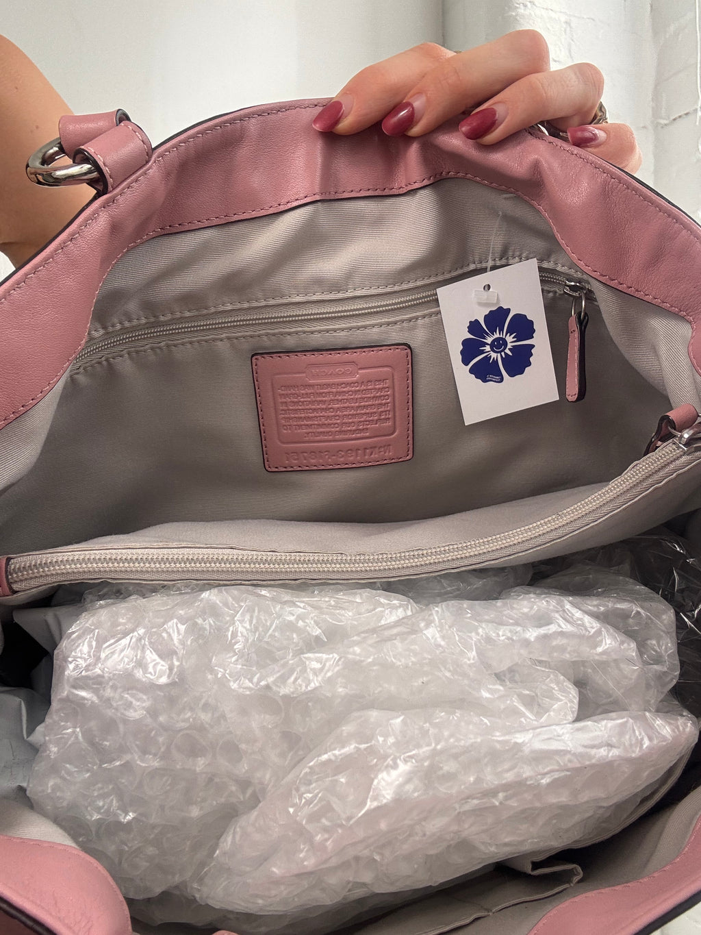 Vintage Y2K coach pink leather shoulder bag buckle